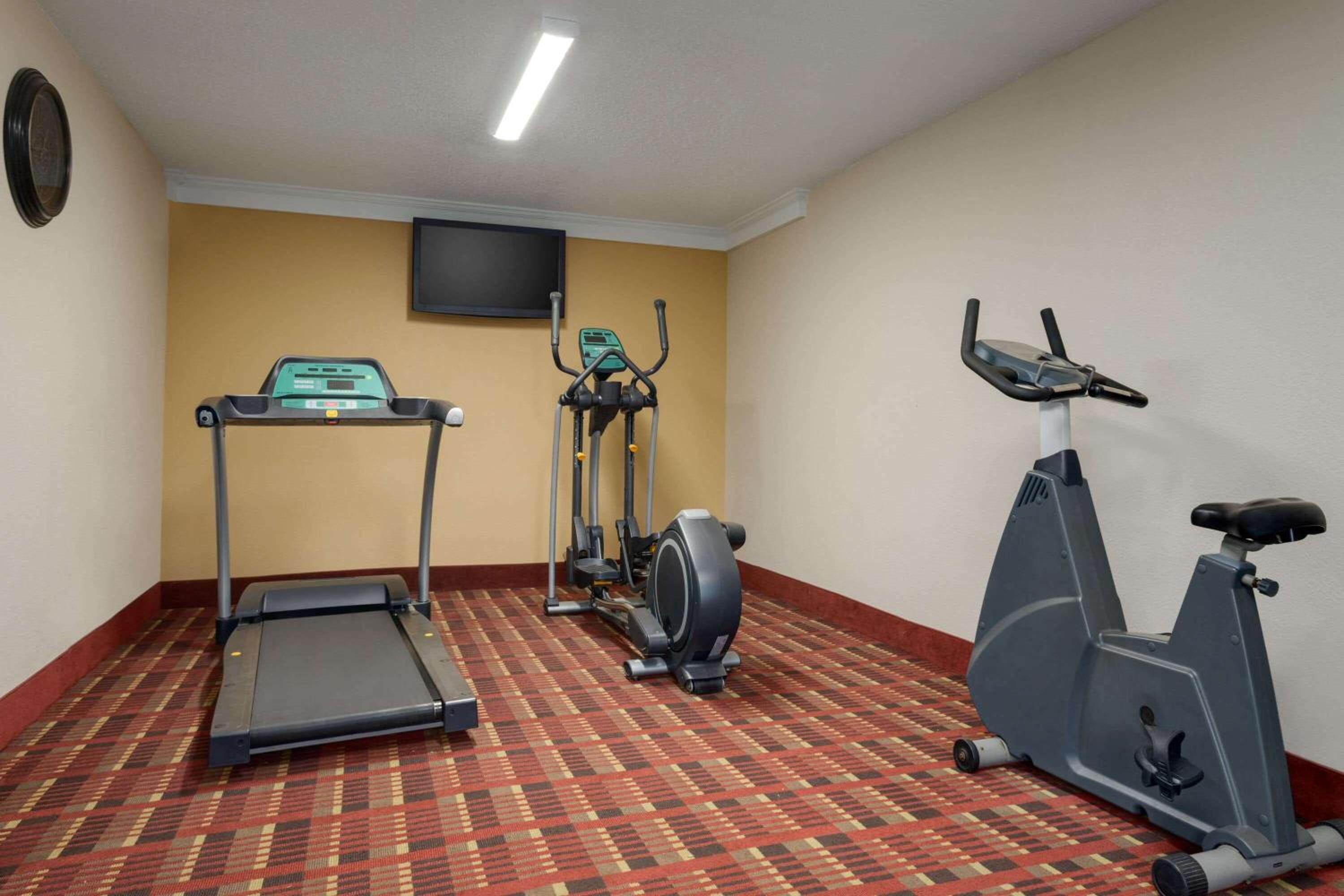 Baymont by Wyndham Nashville Airport - Property Image 1