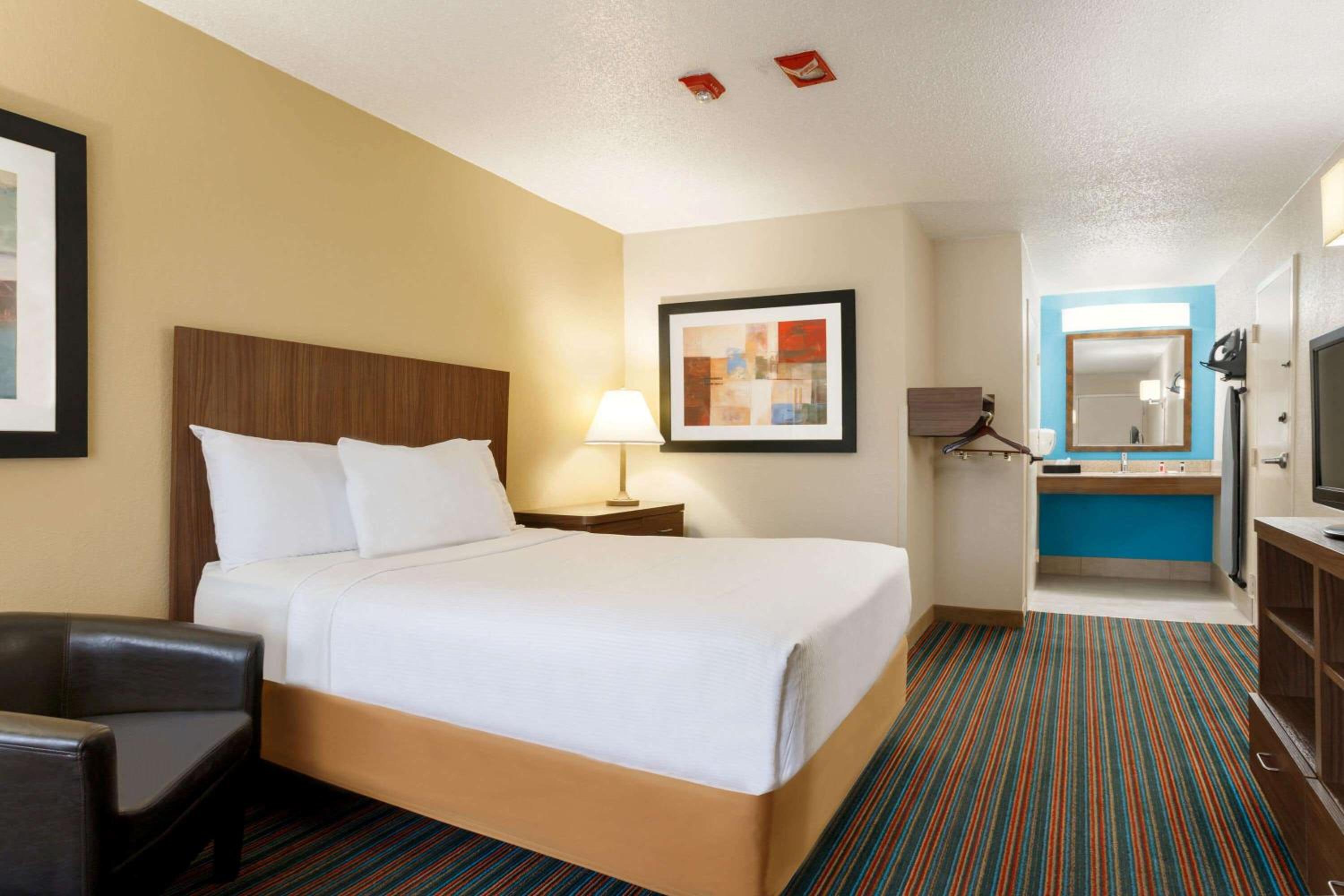 Baymont by Wyndham Nashville Airport - Property Image 13