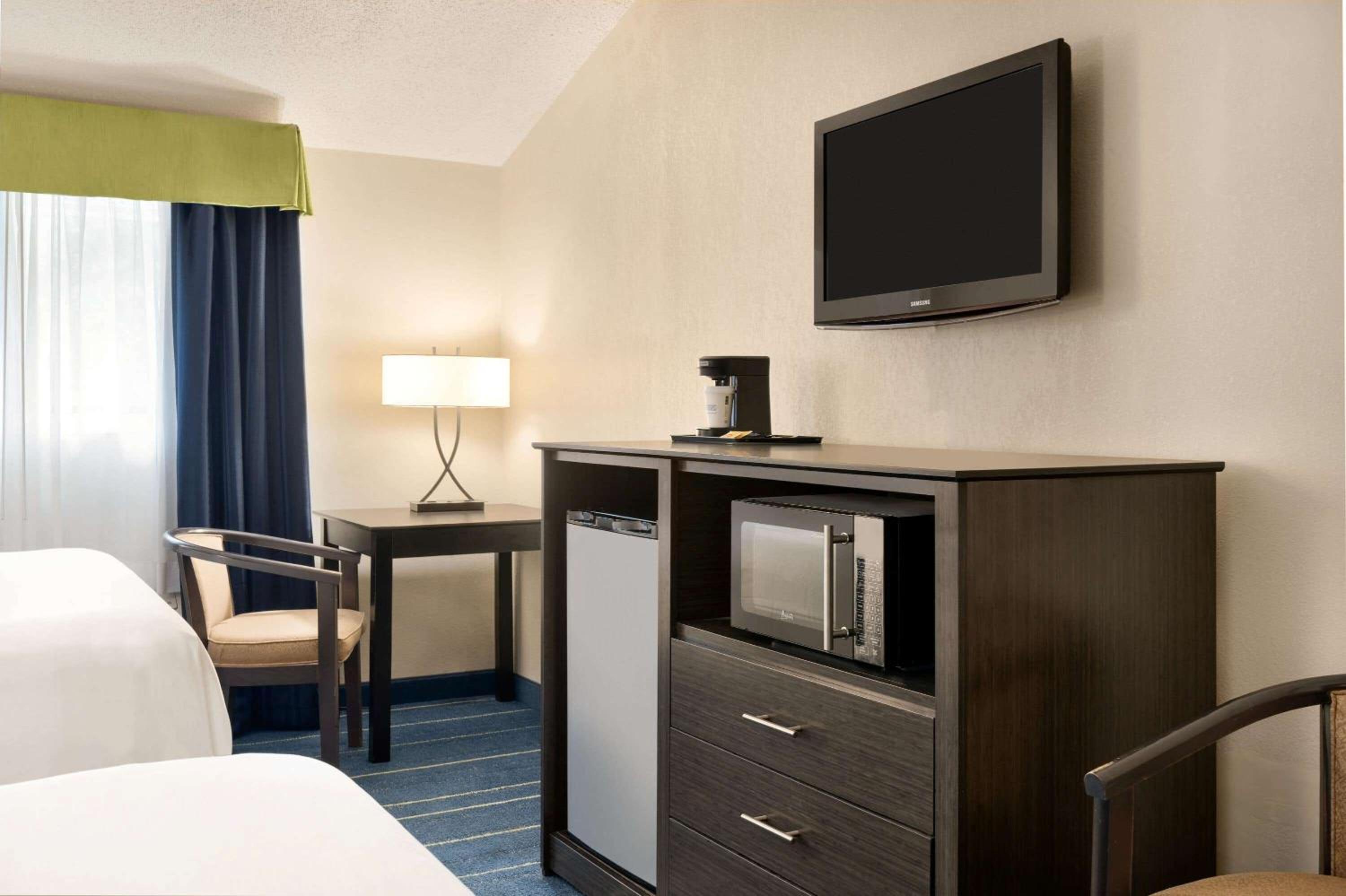 Days Inn by Wyndham Tamworth