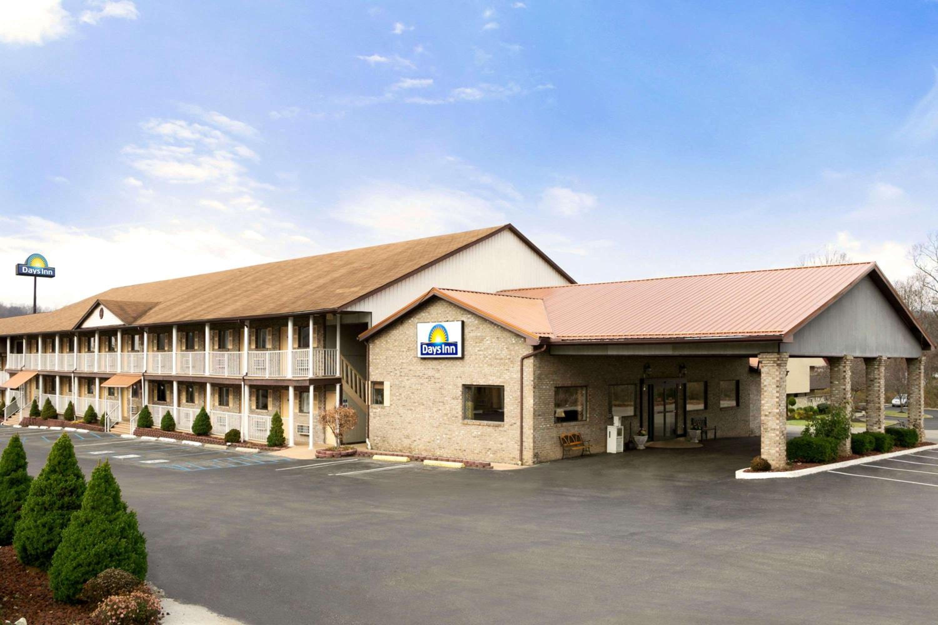 Miscellaneous Market Vacations - Days Inn by Wyndham Huntington - Property Image 1