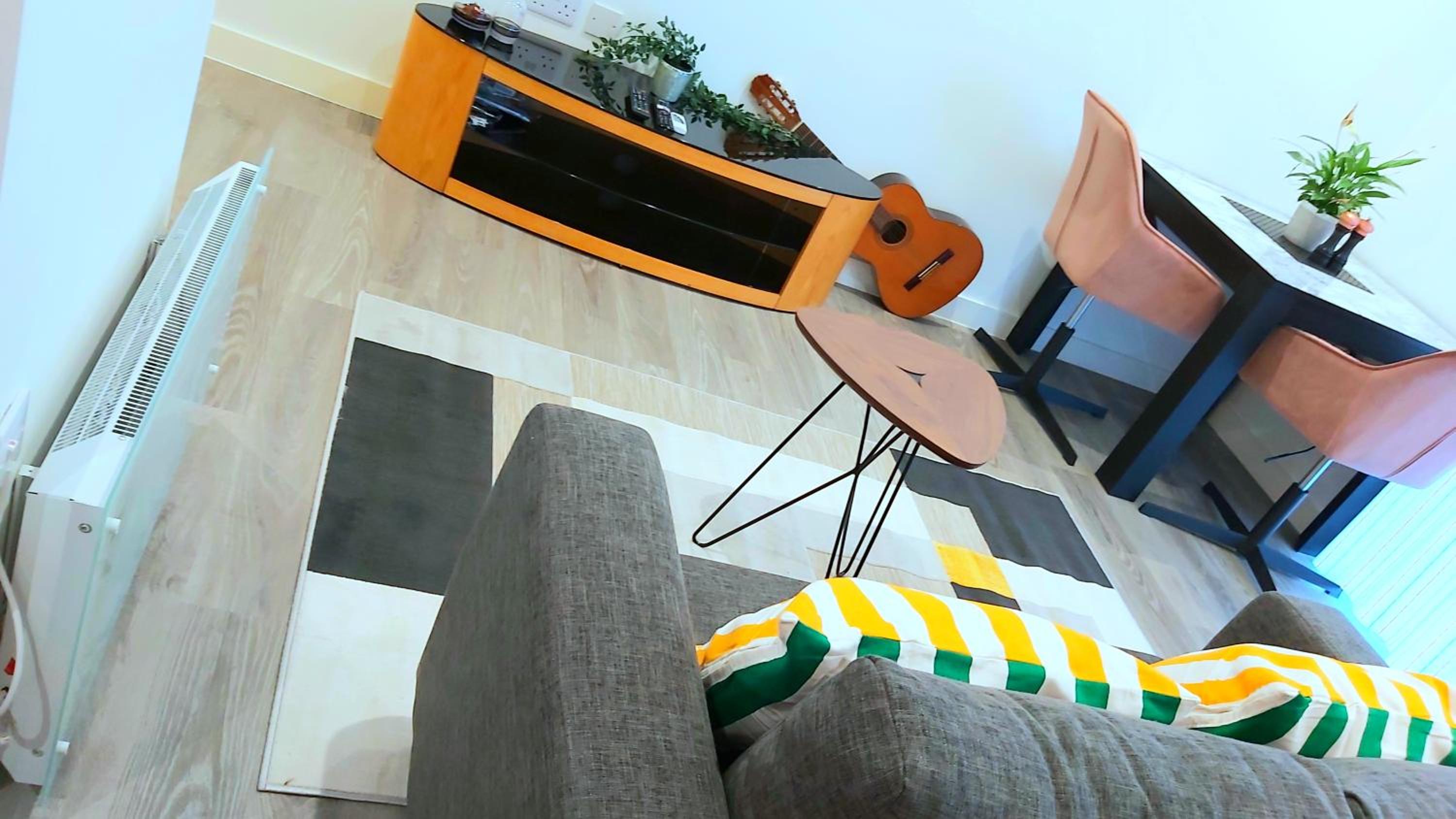 Great Studio Apartments - Netflix, Wifi, Digital TV view 5