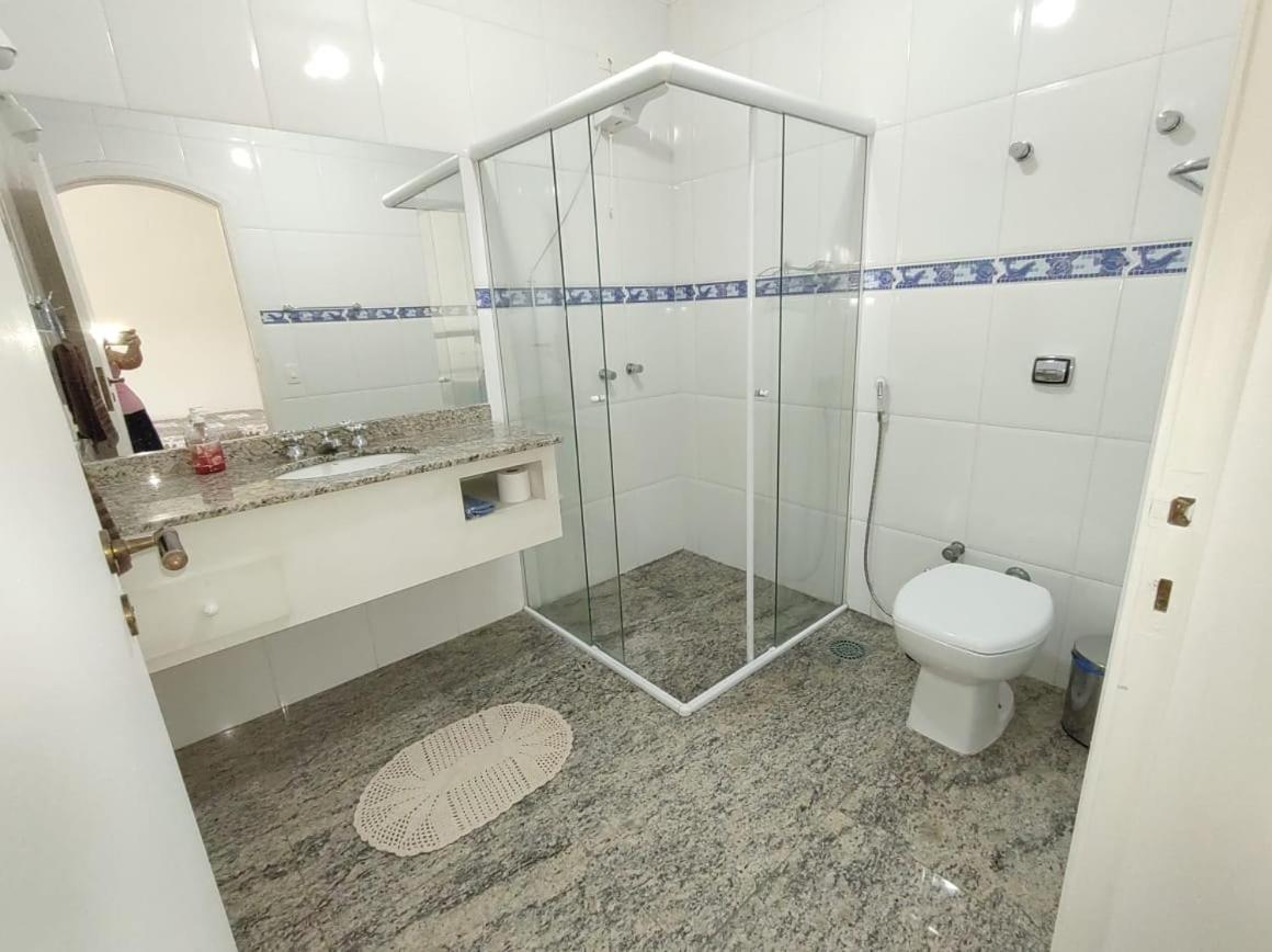 Casa Eventos e Temporada com 4 suites, piscina, churrasqueira, Wi-Fi, Ar Condicionado - Proximo Praia Mar Casado e Pernambuco - Guaruja -