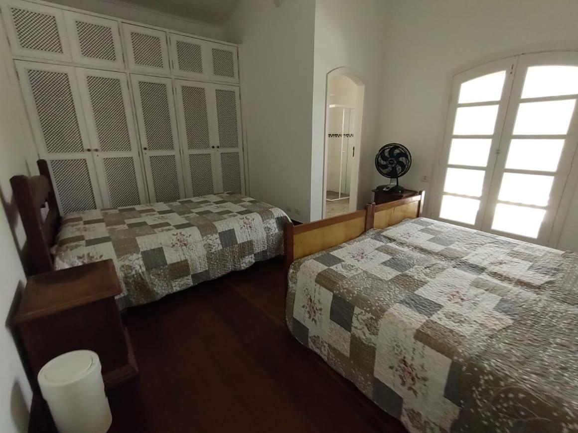 Casa Eventos e Temporada com 4 suites, piscina, churrasqueira, Wi-Fi, Ar Condicionado - Proximo Praia Mar Casado e Pernambuco - Guaruja -