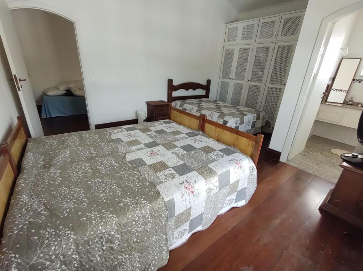 Casa Eventos e Temporada com 4 suites, piscina, churrasqueira, Wi-Fi, Ar Condicionado - Proximo Praia Mar Casado e Pernambuco - Guaruja -