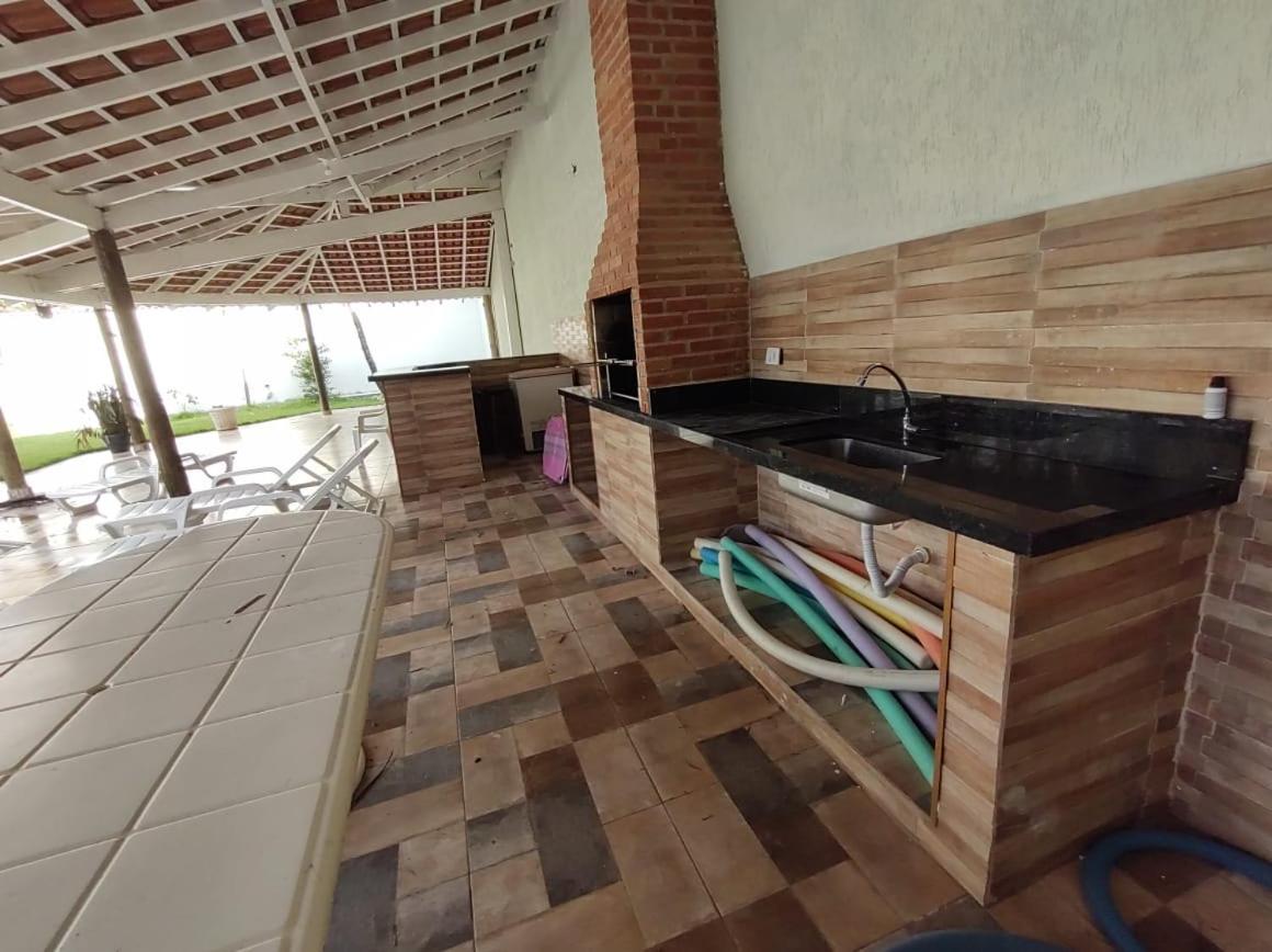 Casa Eventos e Temporada com 4 suites, piscina, churrasqueira, Wi-Fi, Ar Condicionado - Proximo Praia Mar Casado e Pernambuco - Guaruja -