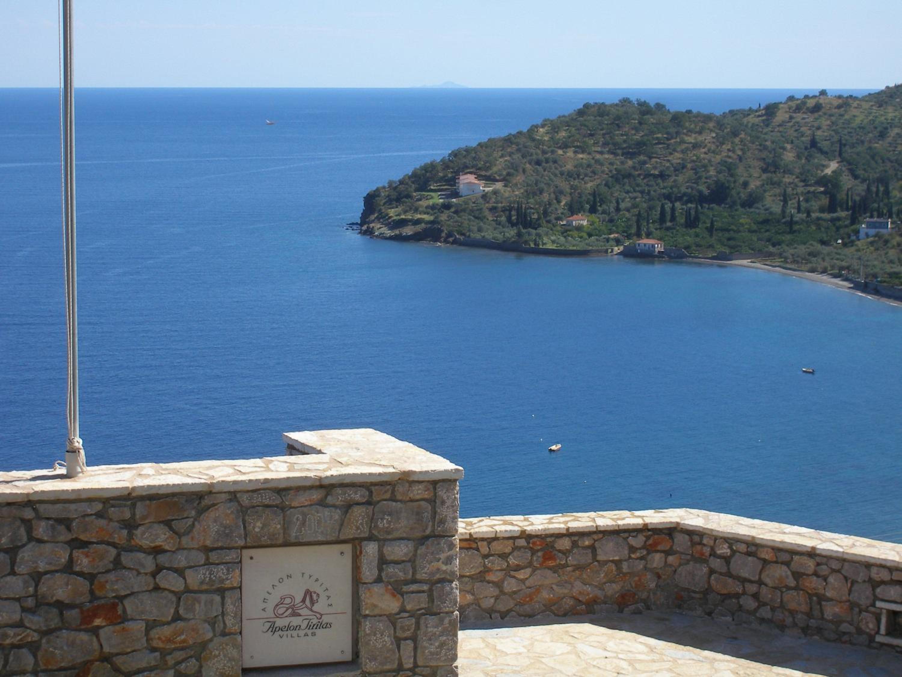 Apelon Tiritas Villas view 4