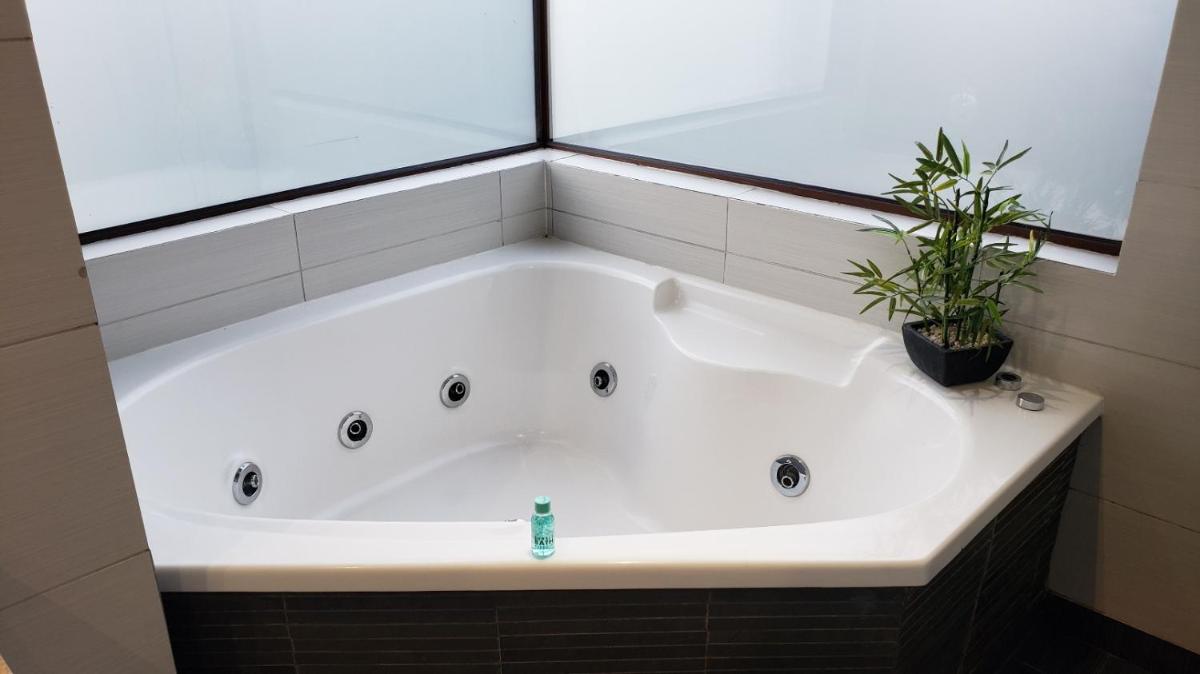 Jacuzzi