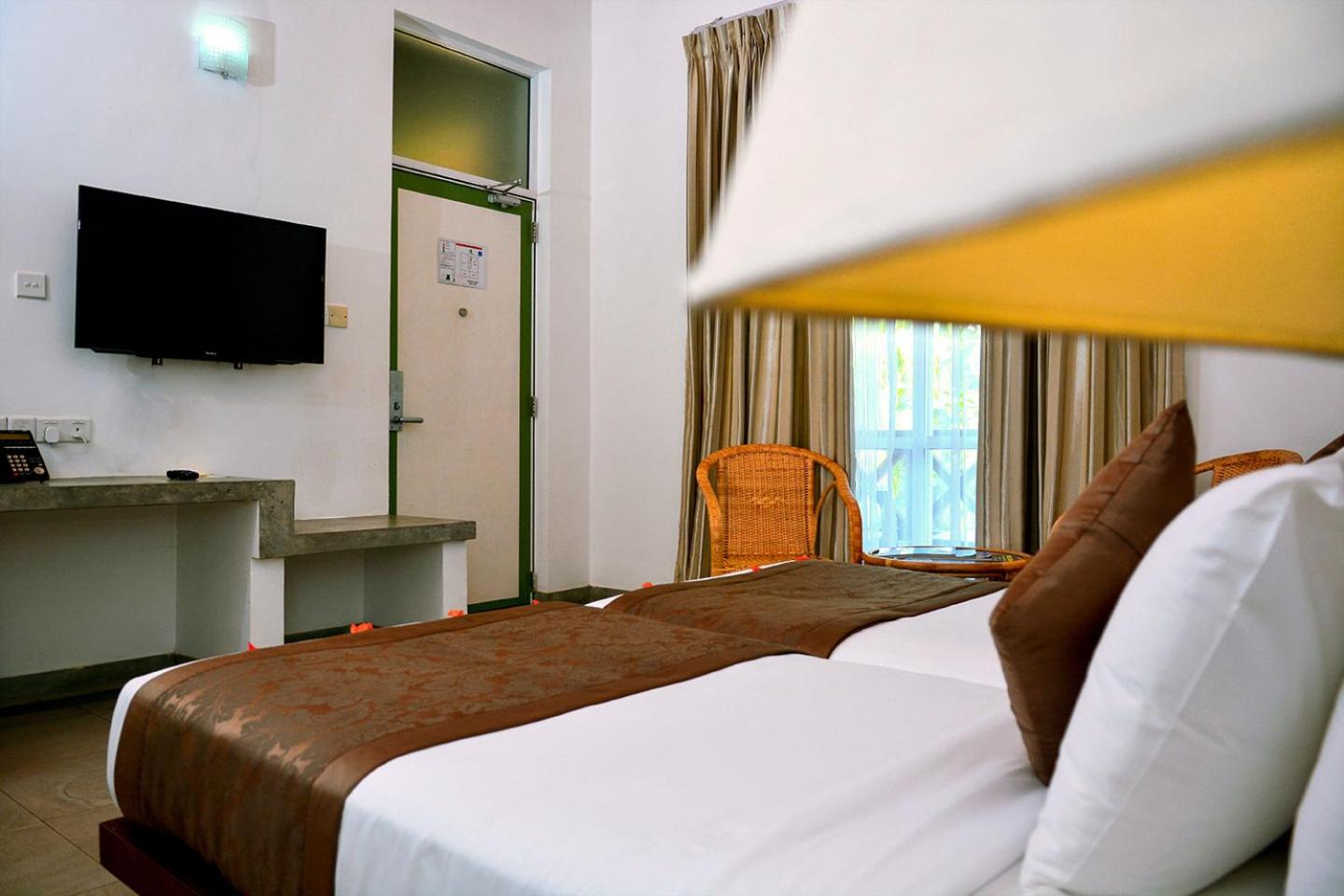 Amaranthe Bay Resort & Spa