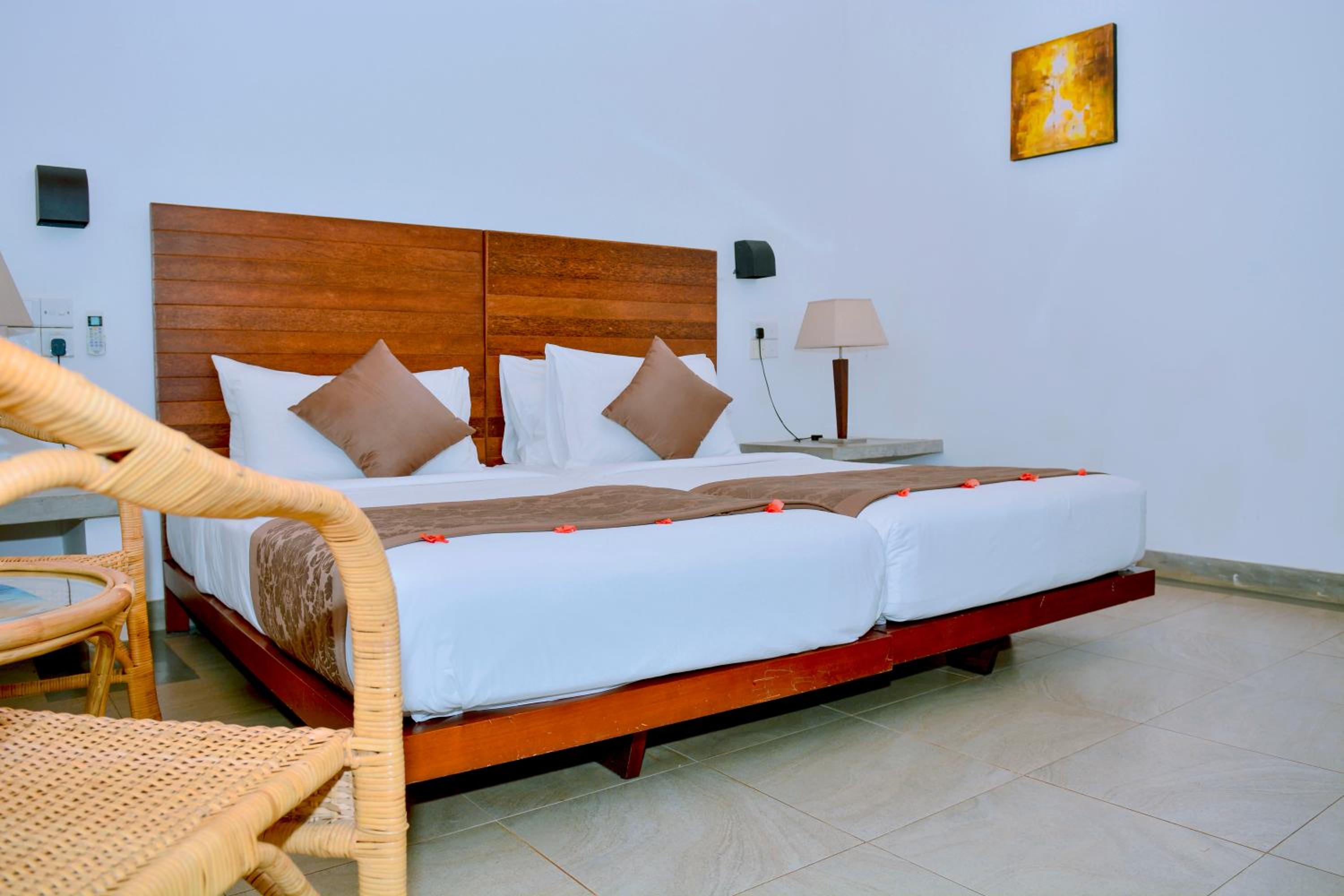 Amaranthe Bay Resort & Spa
