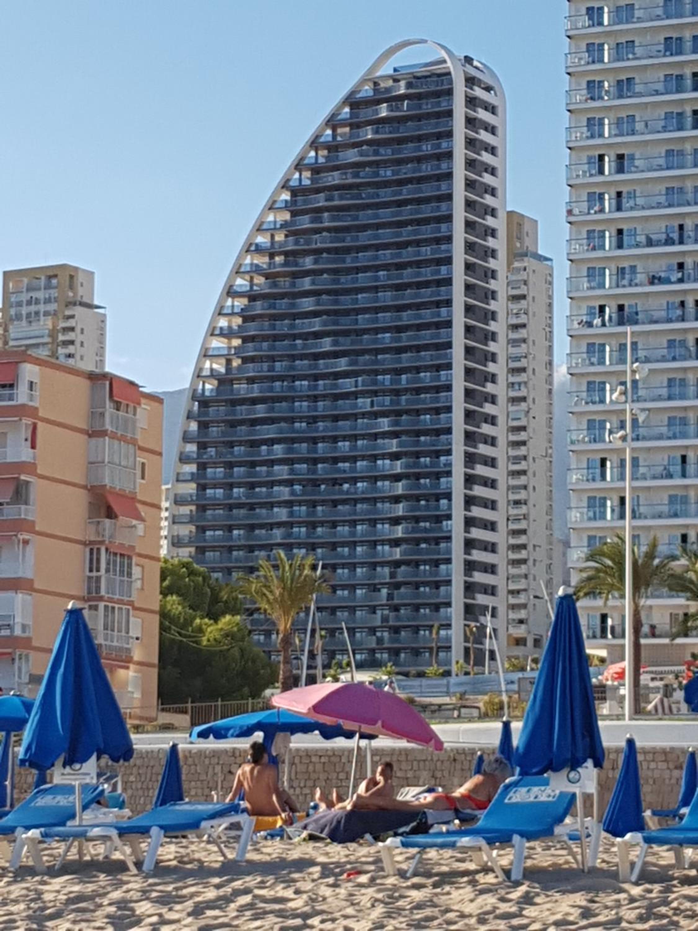 ROMERO APARTMENTS-SUNSET WAVES-BENIDORM
