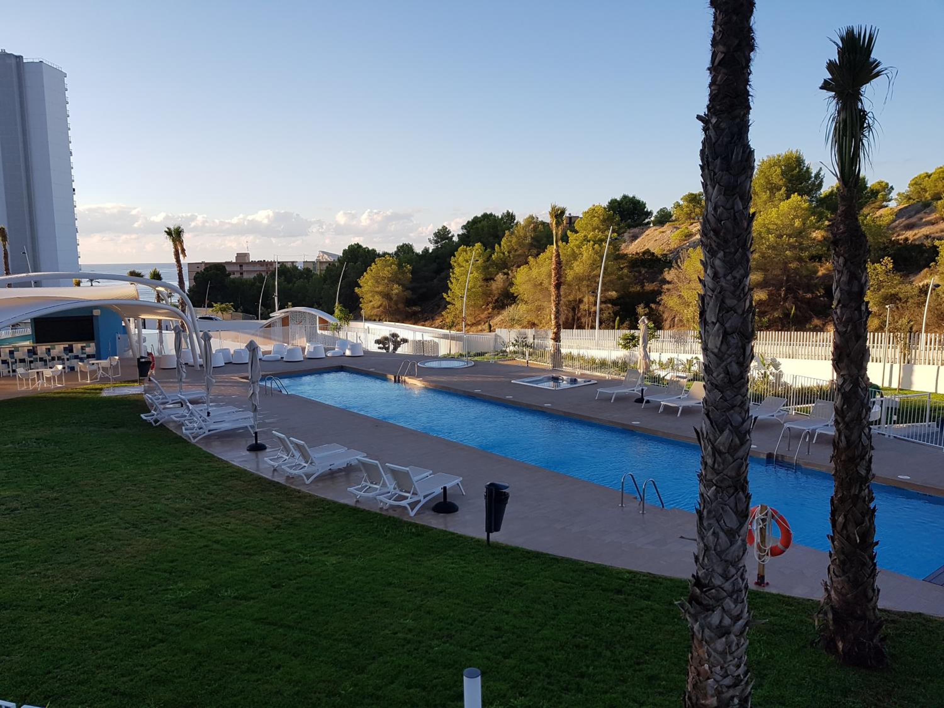 ROMERO APARTMENTS-SUNSET WAVES-BENIDORM
