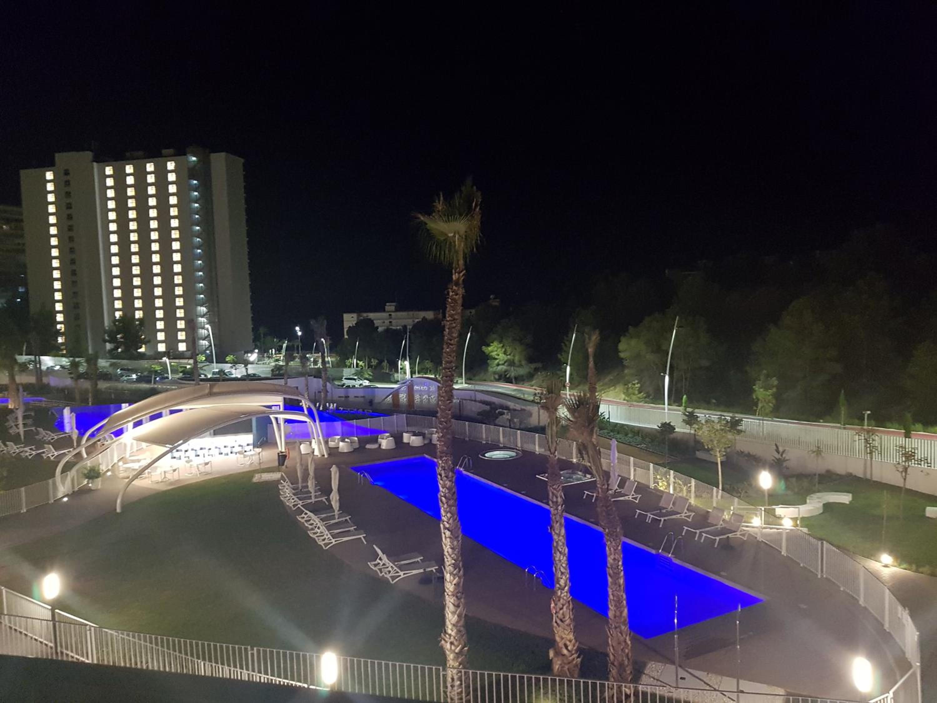 ROMERO APARTMENTS-SUNSET WAVES-BENIDORM