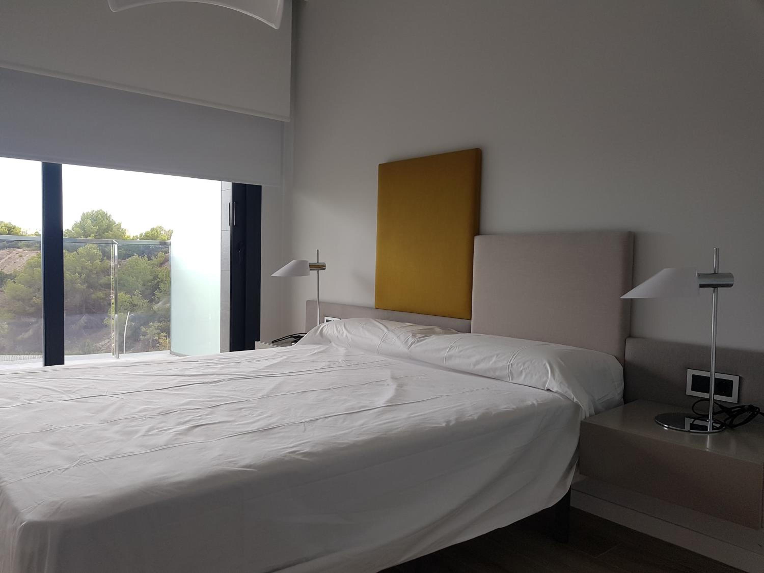 ROMERO APARTMENTS-SUNSET WAVES-BENIDORM
