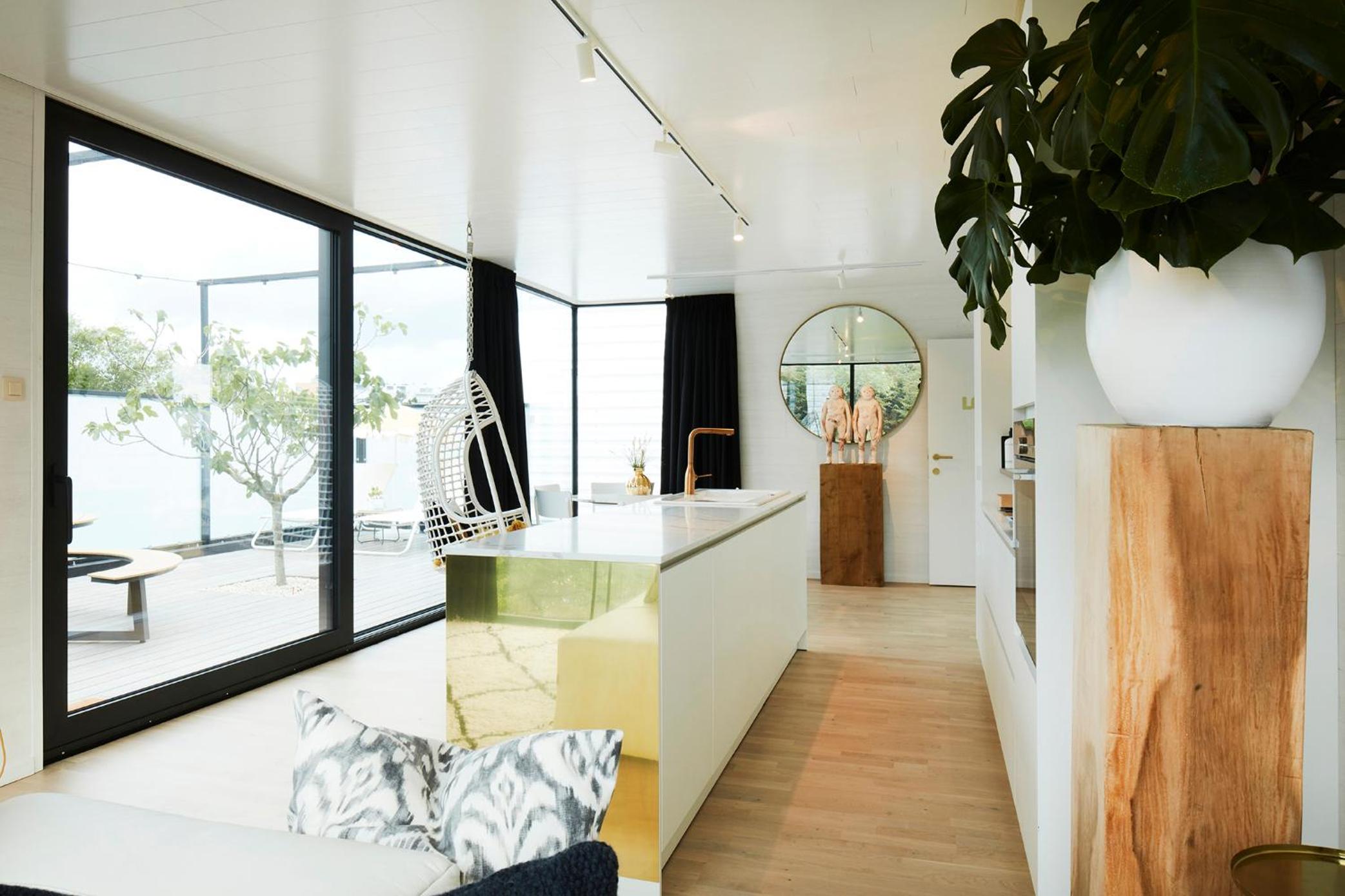 B&B Armalot by Julia