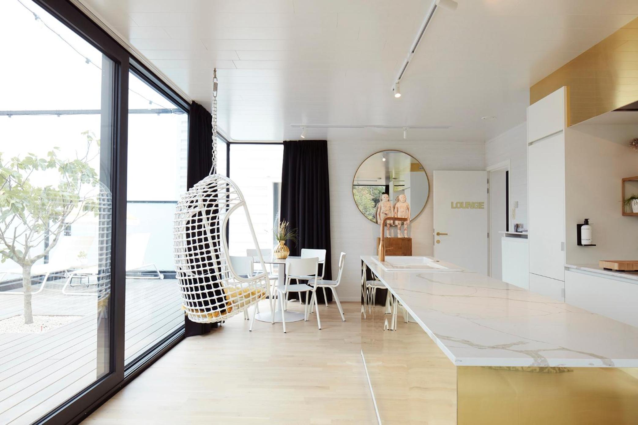 B&B Armalot by Julia
