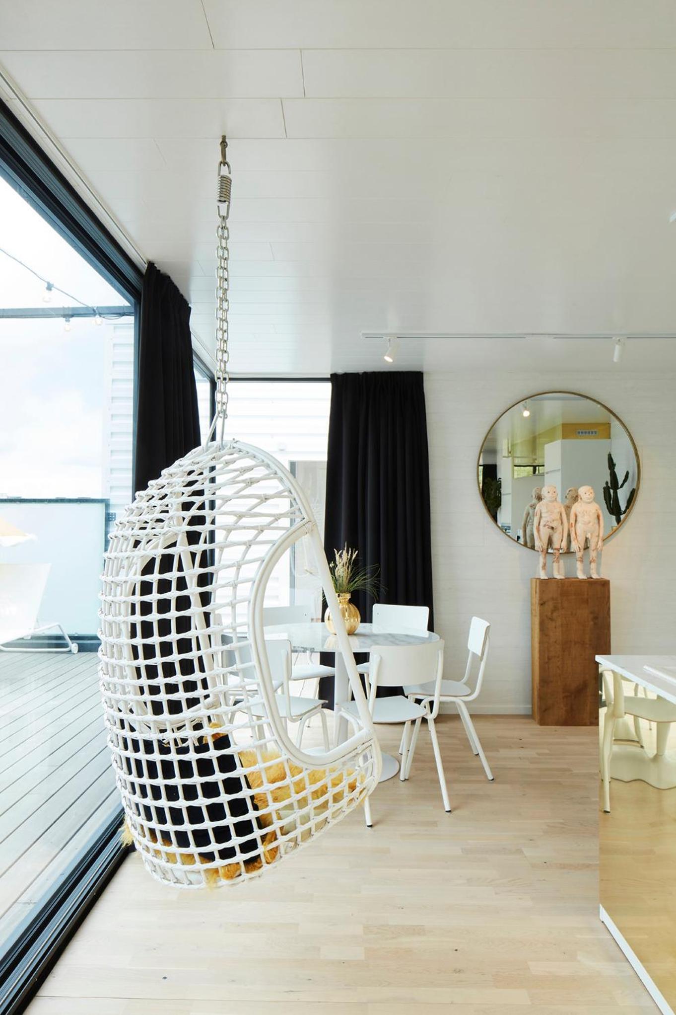 B&B Armalot by Julia