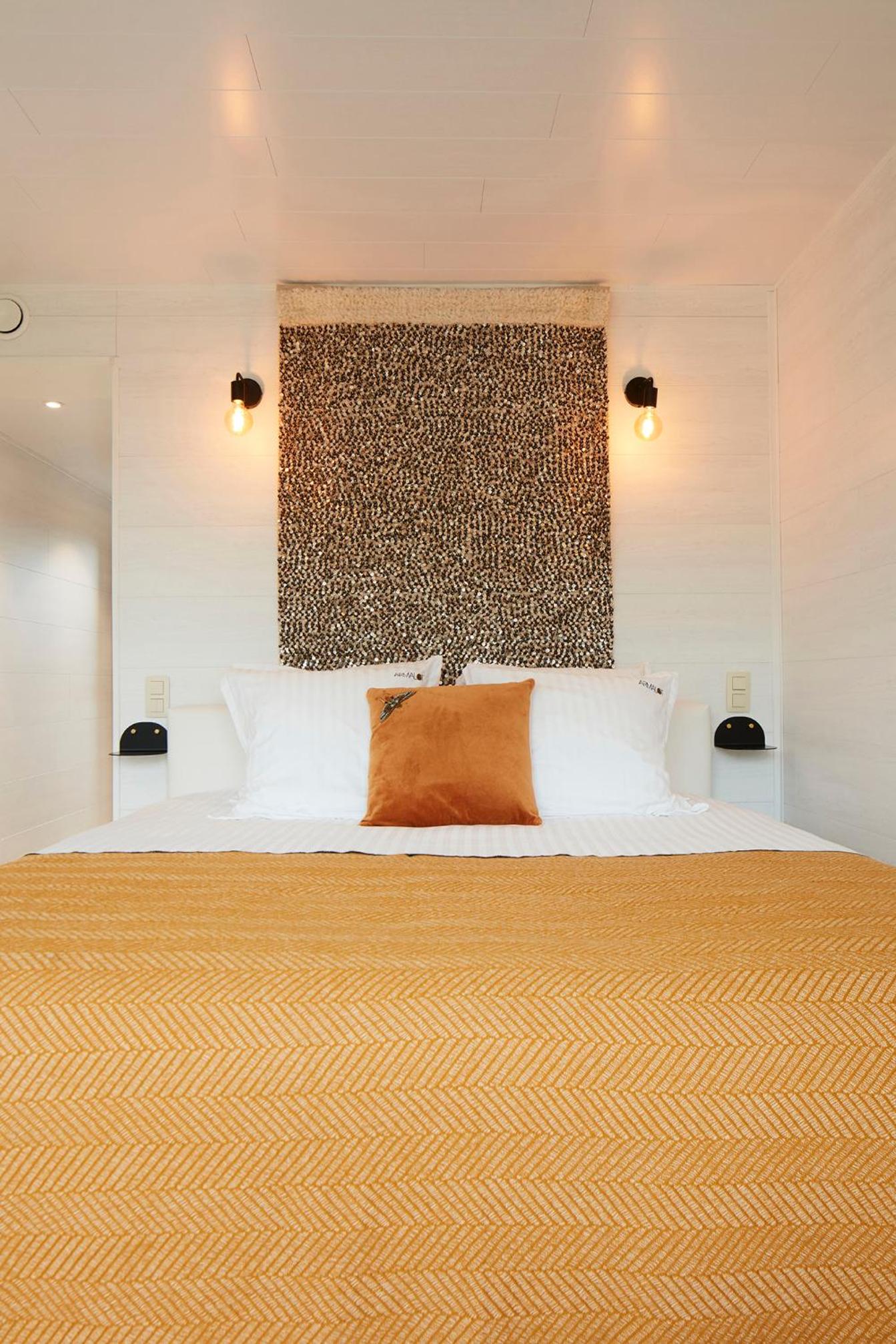 B&B Armalot by Julia