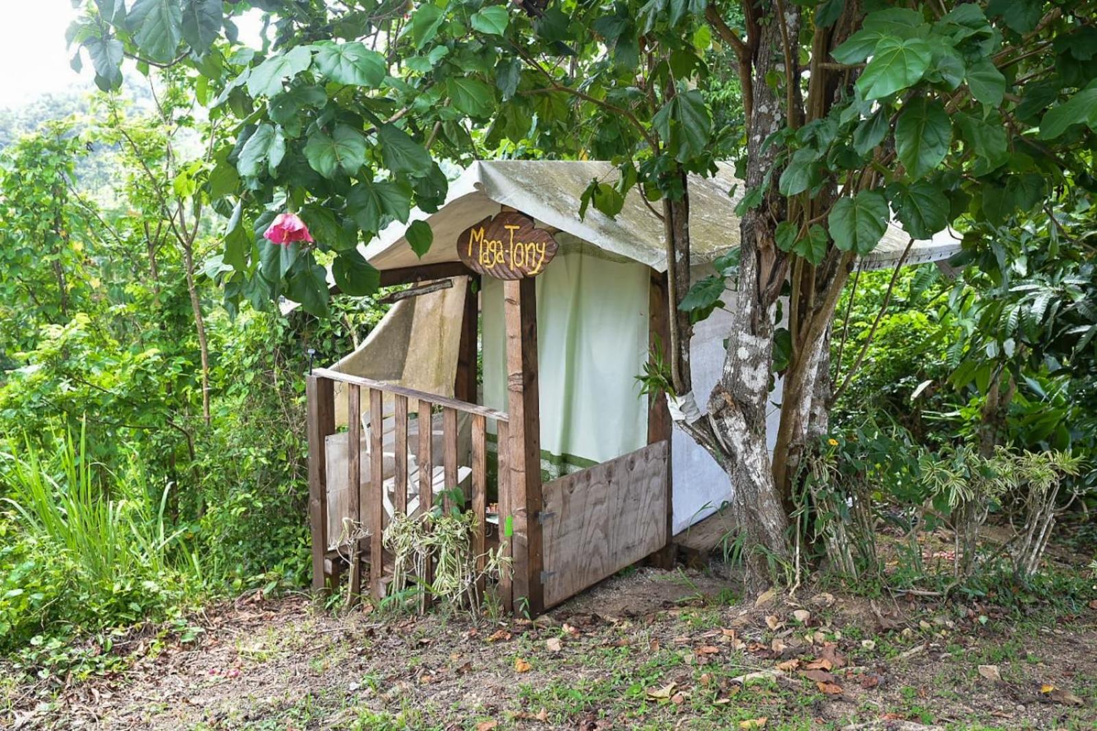 Camping para dos - a escoger segun disponibilidad de caseta o cabaña