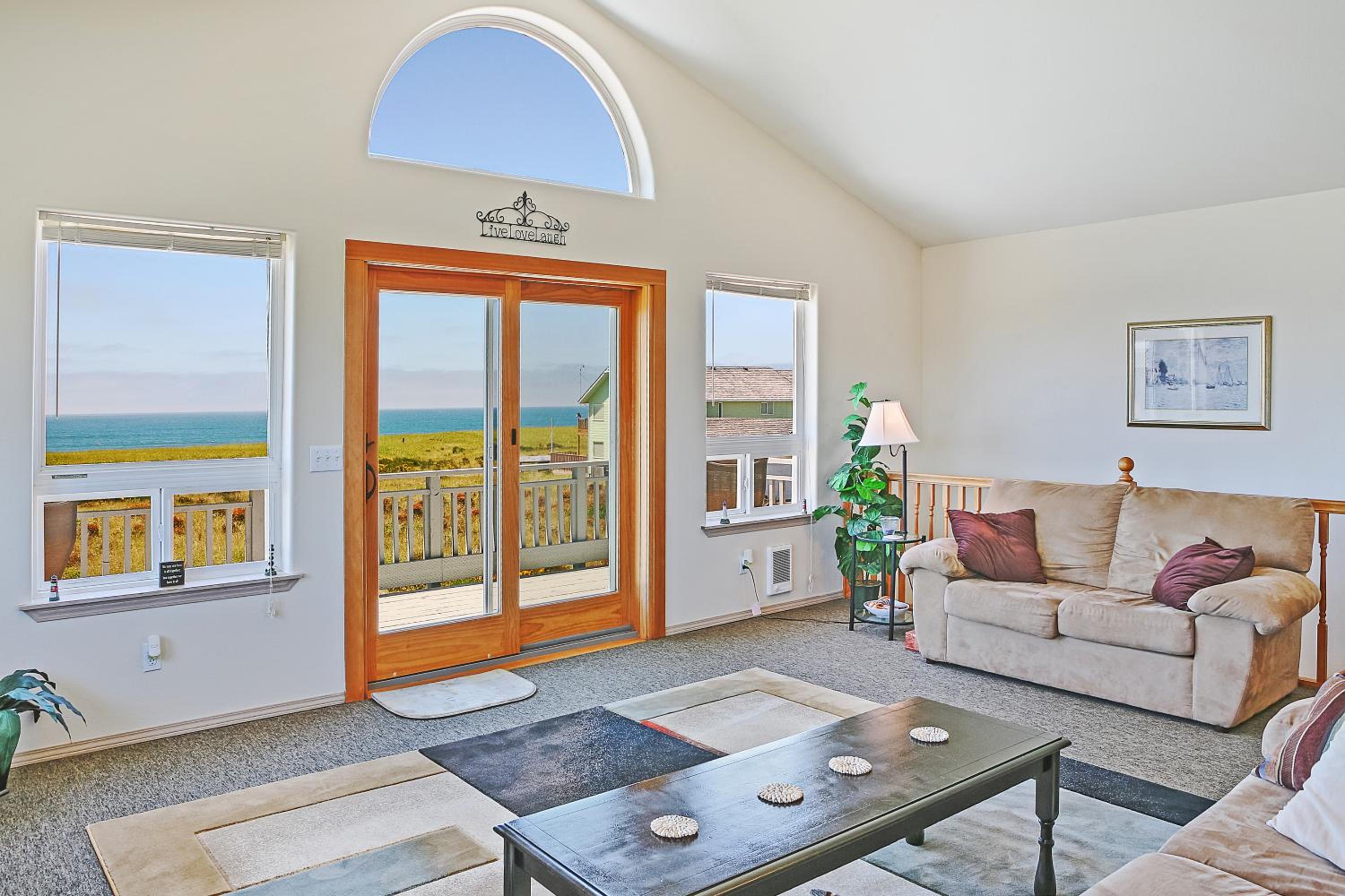 Spacious 3BR Beachfront Home in Westport view 4