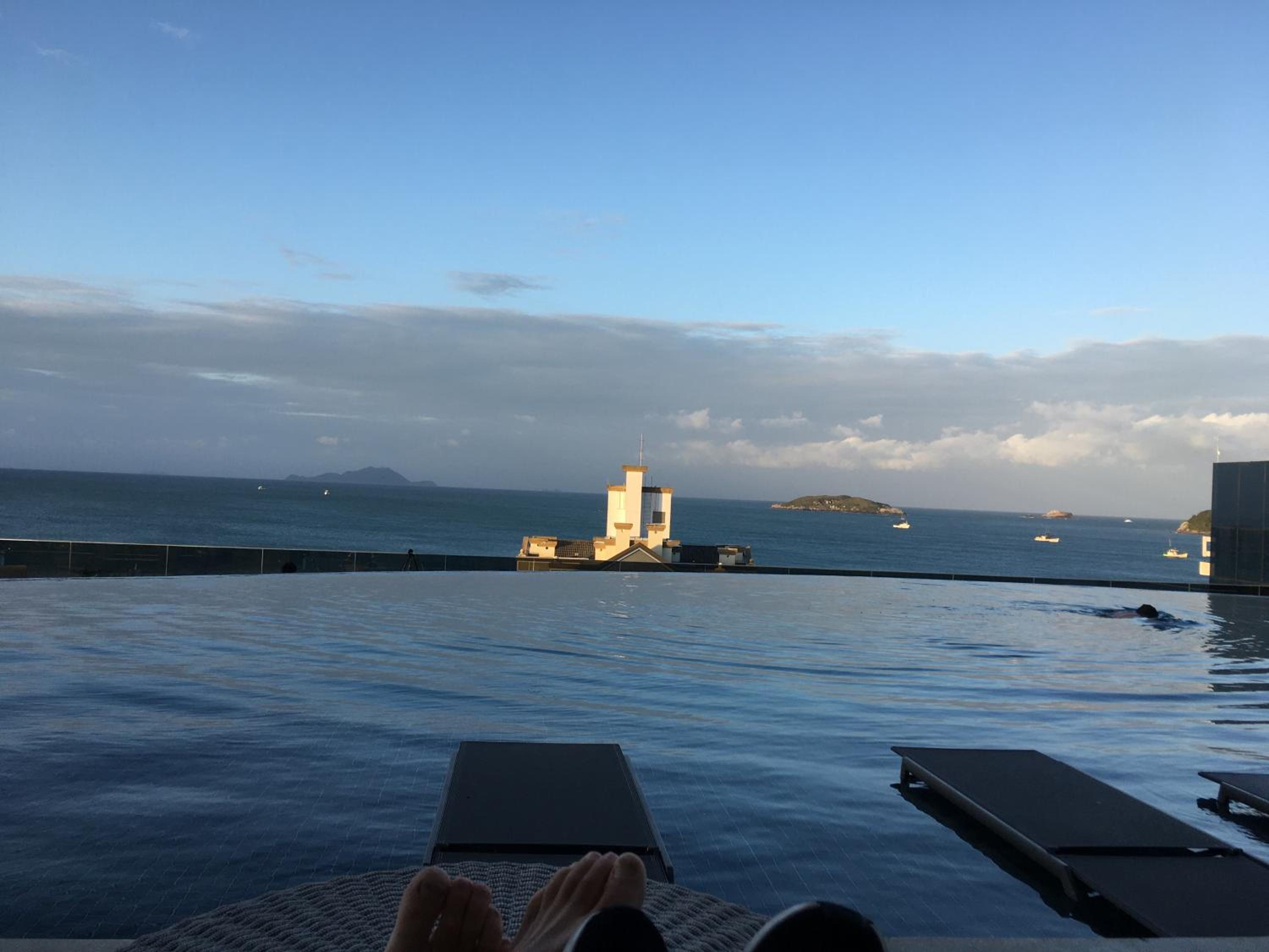 apartamento design com piscina e vista espetacular