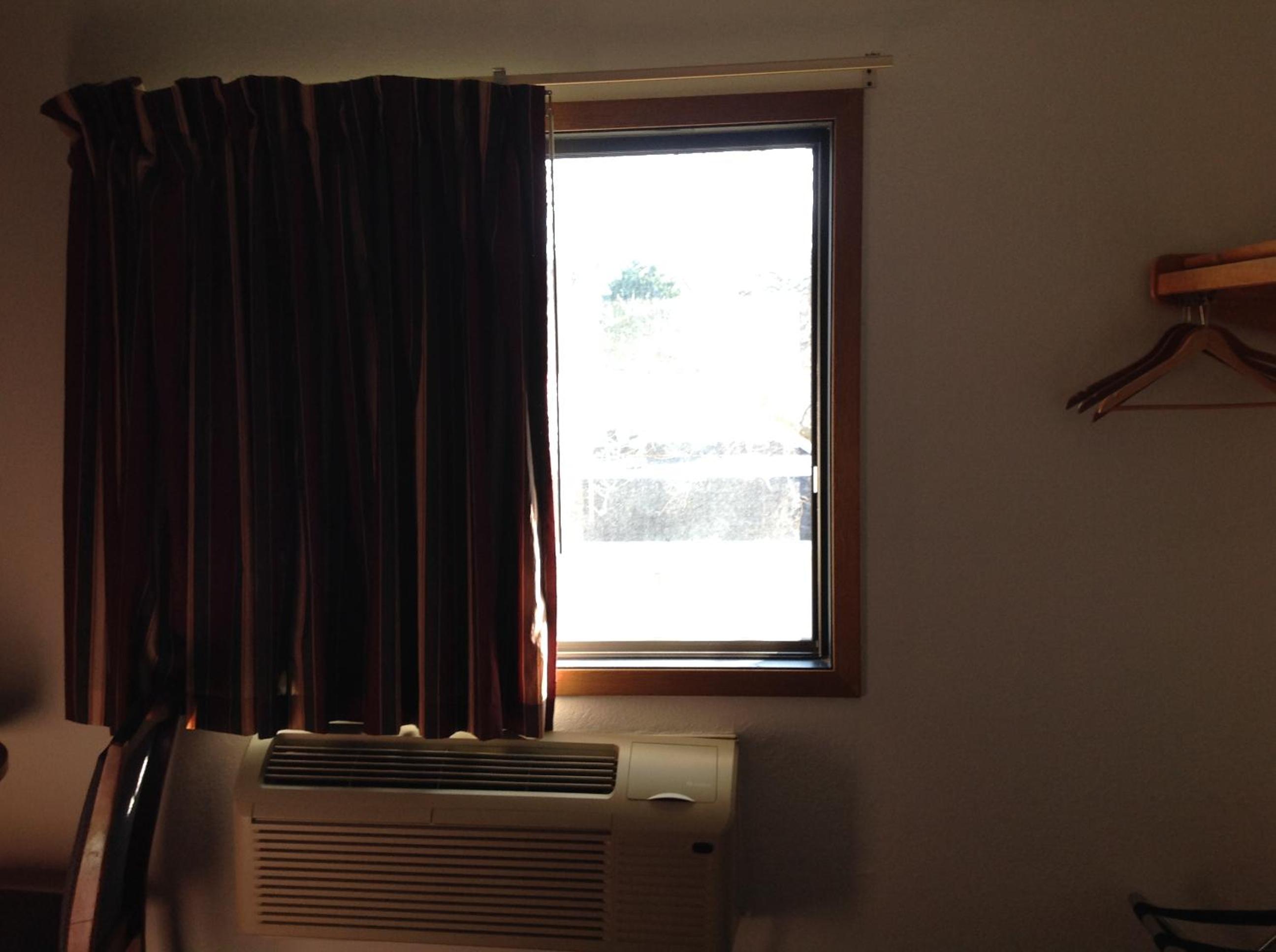Winchester Vacations - Super 8 by Wyndham Winchester VA - Property Image 18
