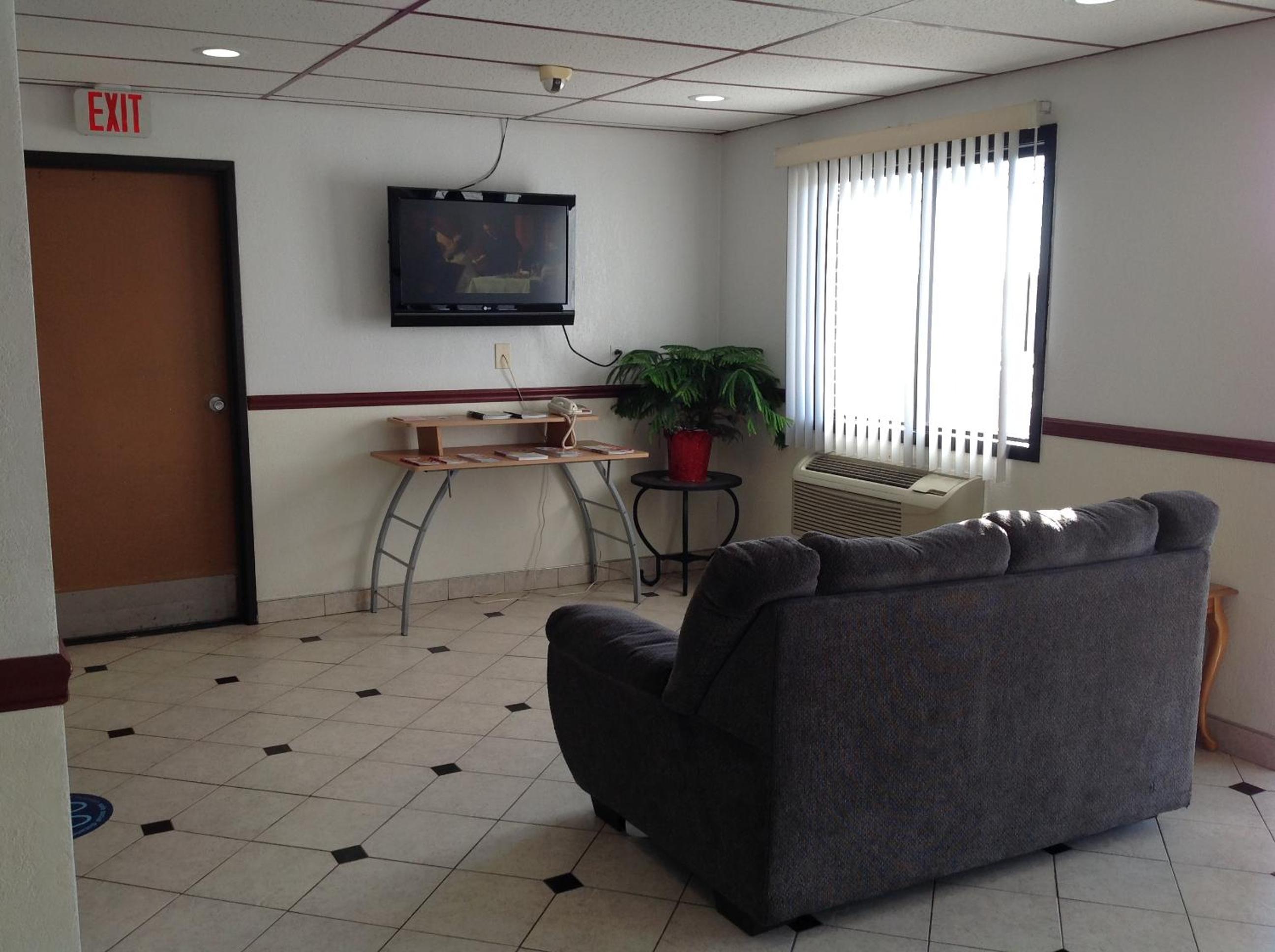 Winchester Vacations - Super 8 by Wyndham Winchester VA - Property Image 11