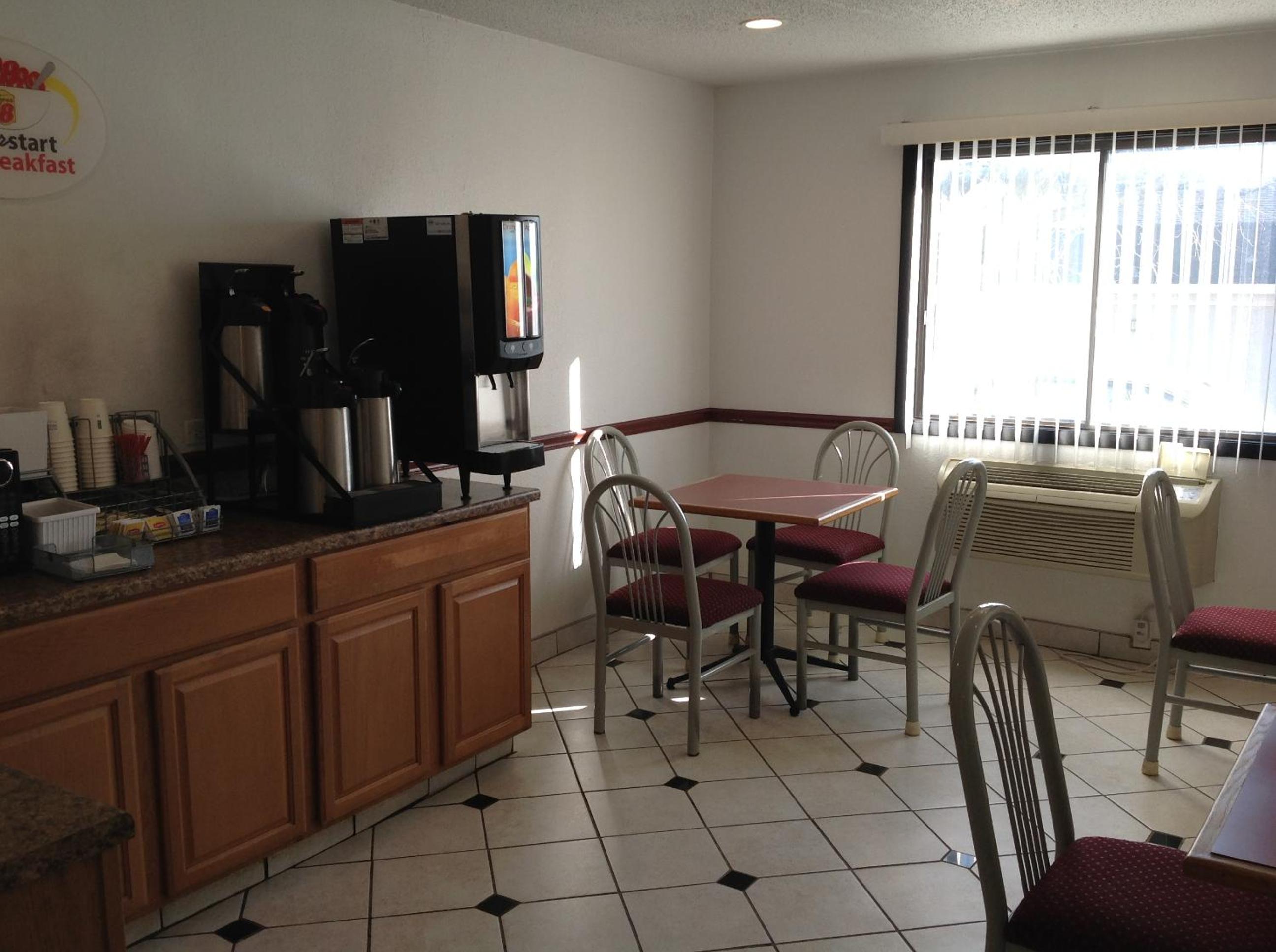 Winchester Vacations - Super 8 by Wyndham Winchester VA - Property Image 9
