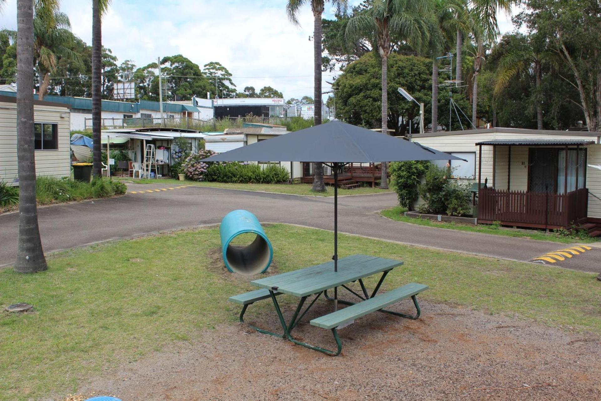 Batemans Bay Holiday Park & Hostel