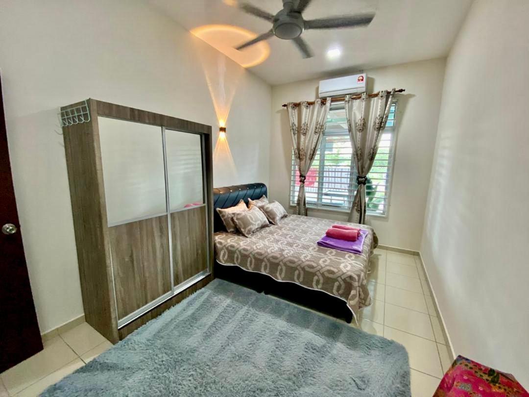 ST2167 Arfa Permata Homestay view 2