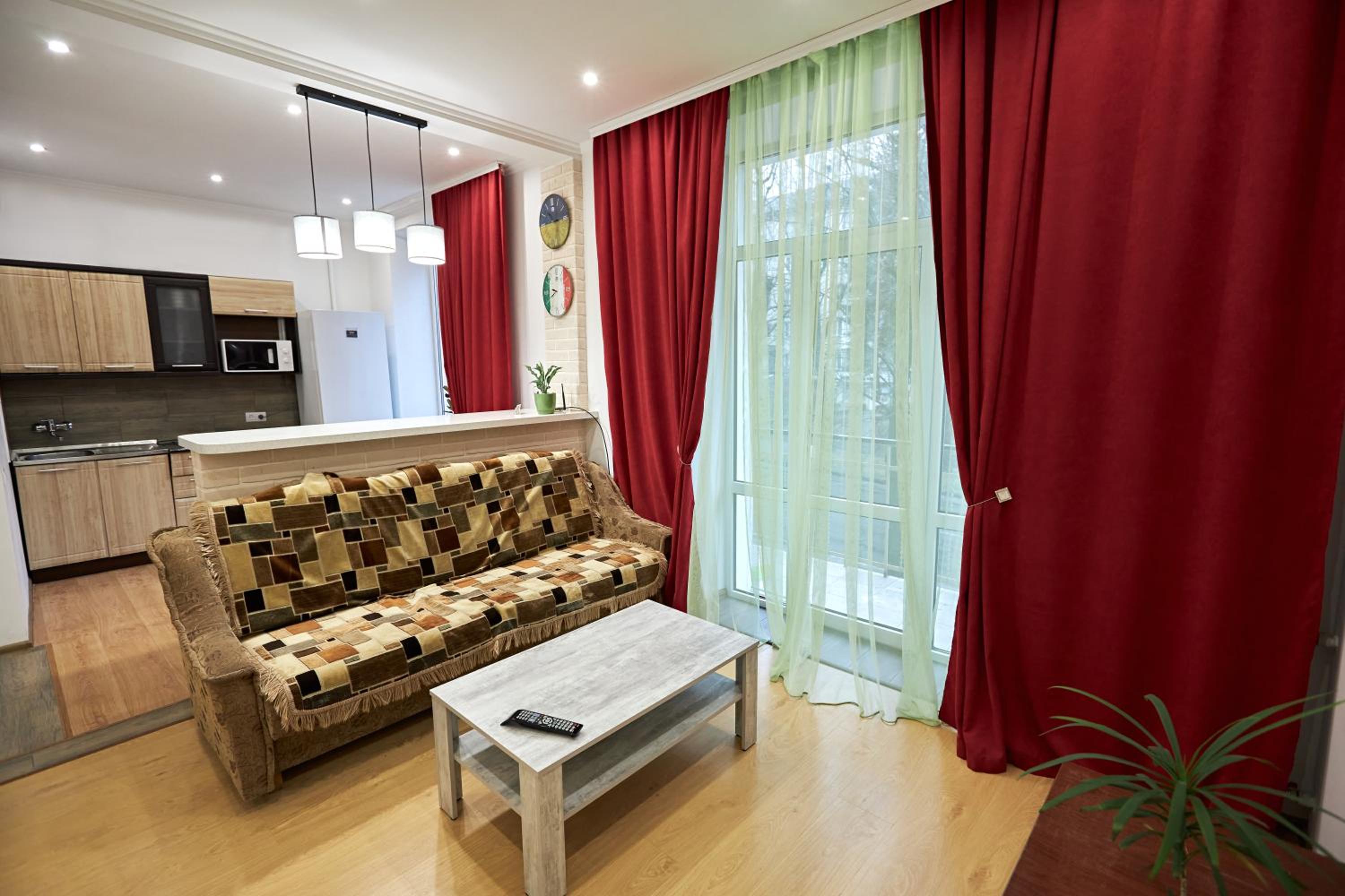Babylon Apartments On Soborna view 3