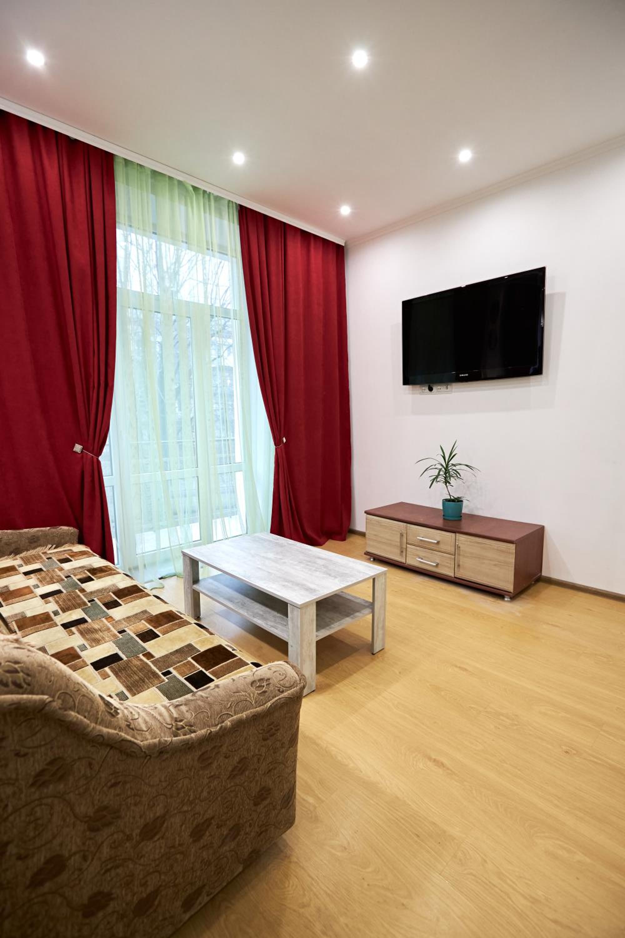 Babylon Apartments On Soborna view 2