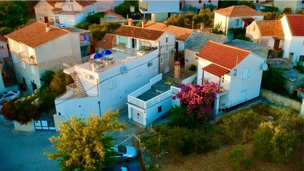 Apartment up to 8 people with sea view from roof terrace view 3