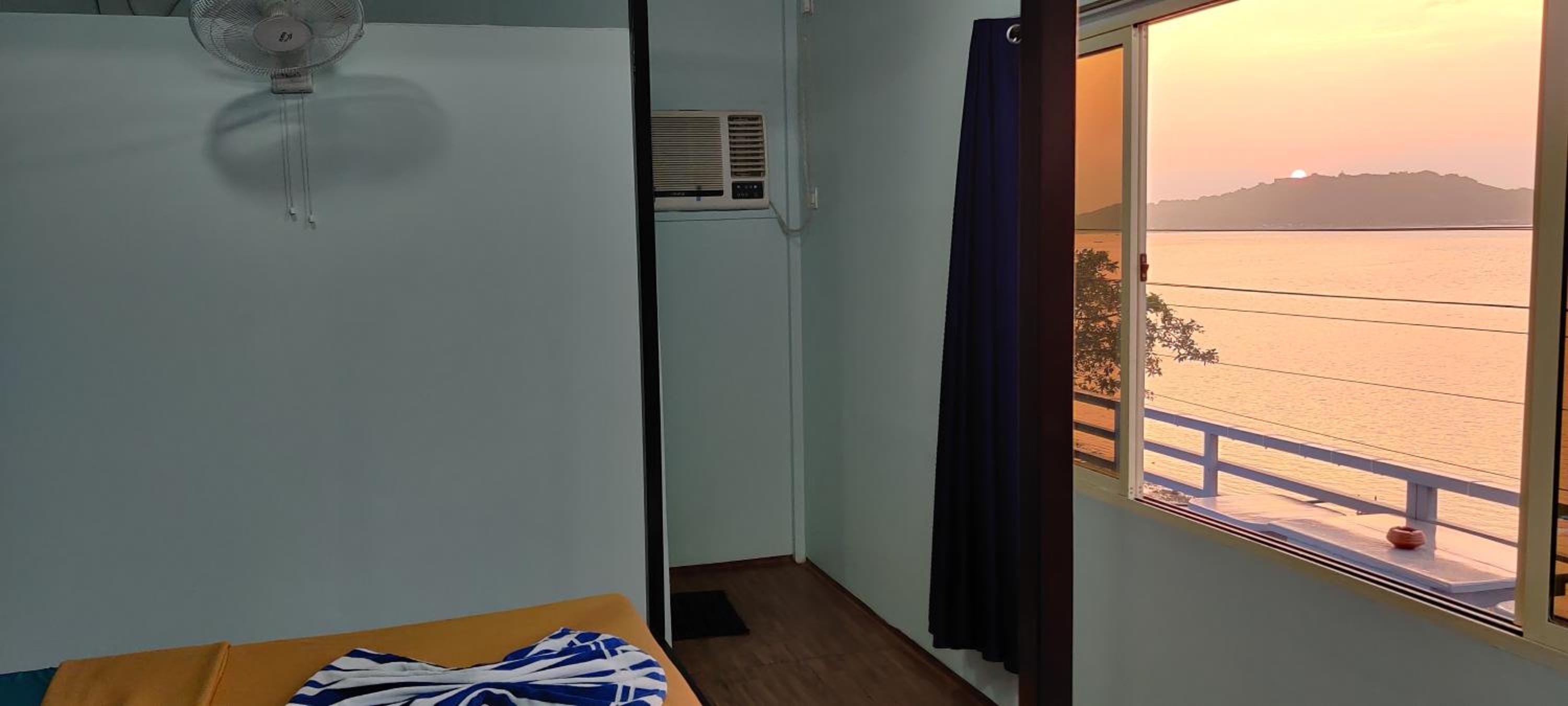 Bon Voyage Sea View Hostel