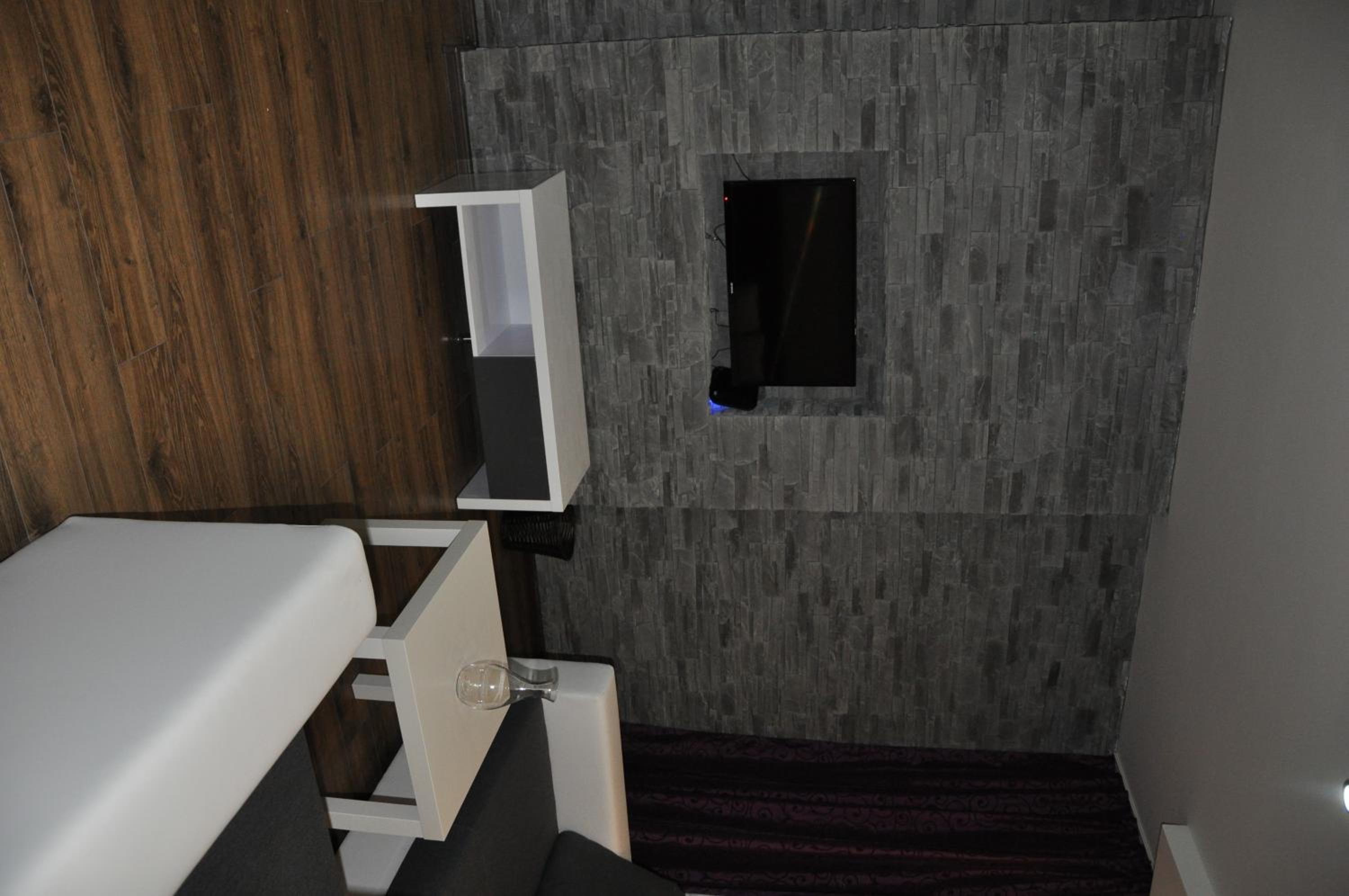 Apartman Saris