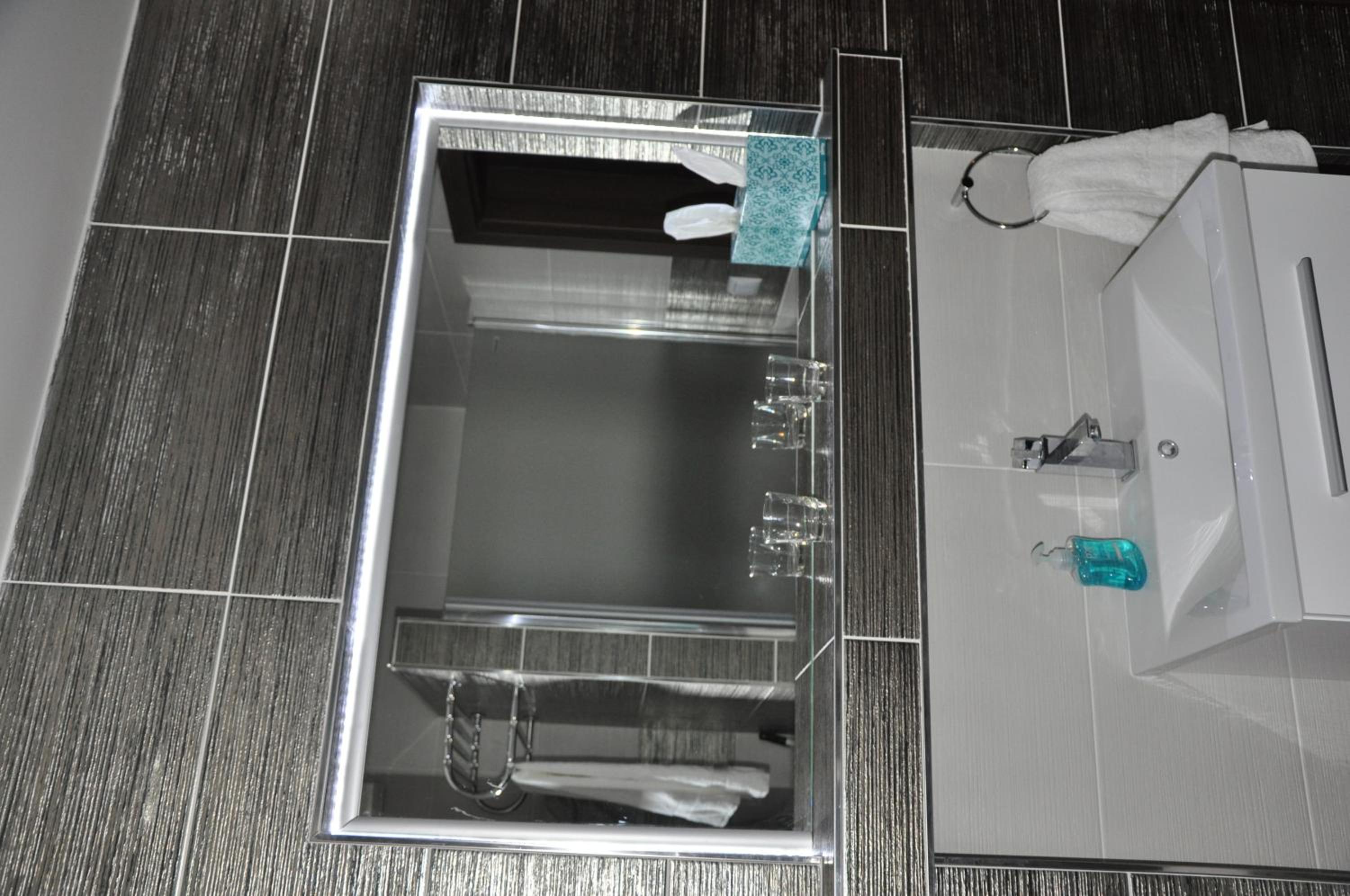 Apartman Saris