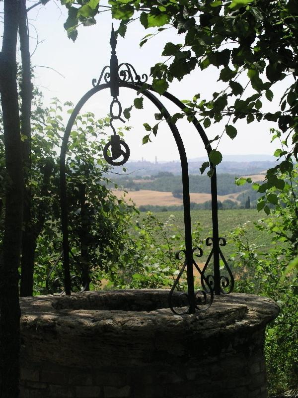 Casale a Siena con piscina e vista panoramica view 4