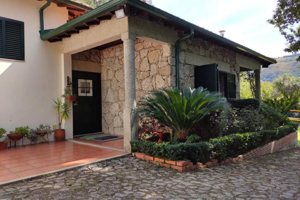 Hotel Green Villa Gerês - Image 1