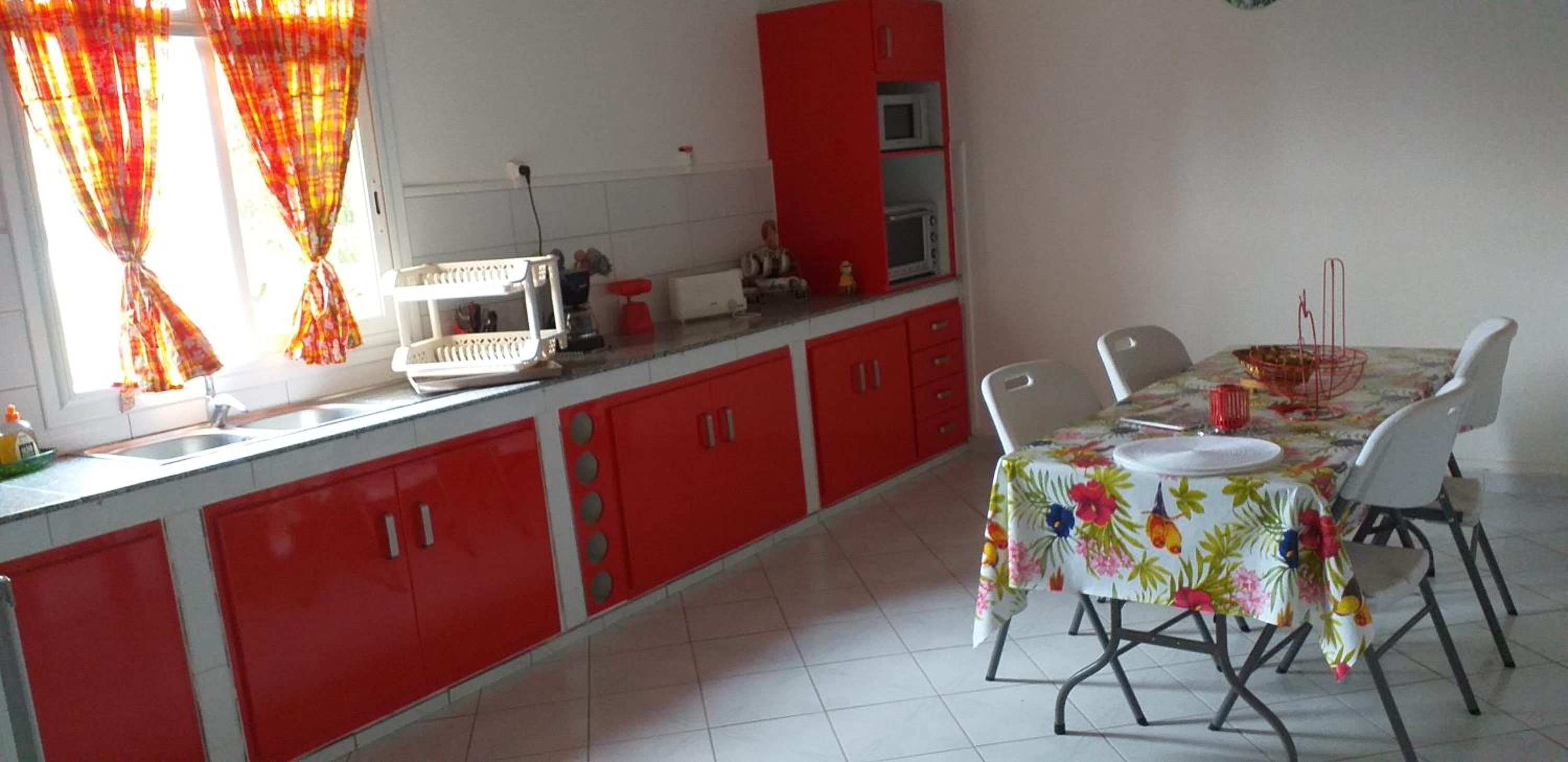 VILLA MALOU chez Maryse view 4