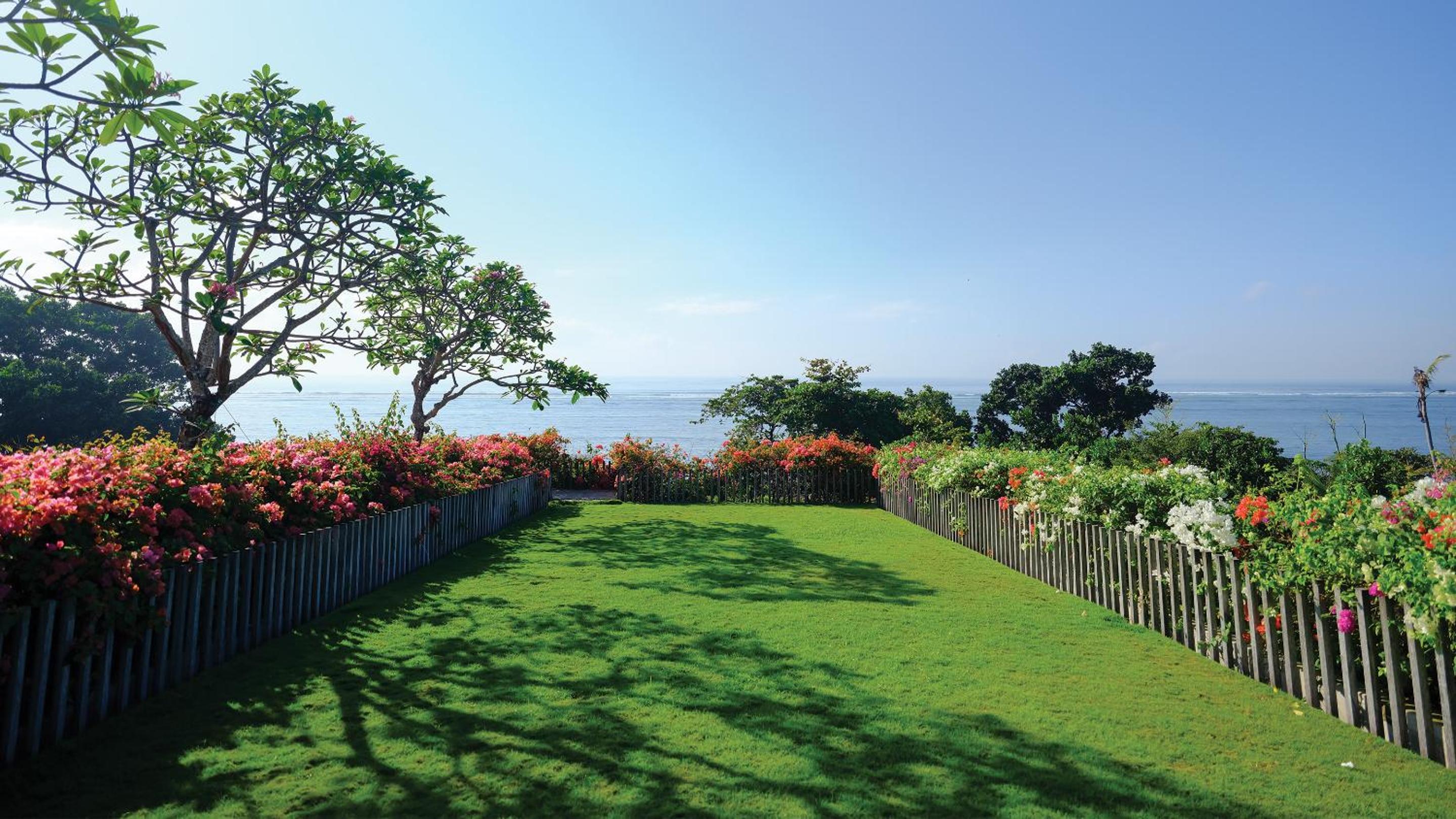 Maya Sanur Resort & Spa