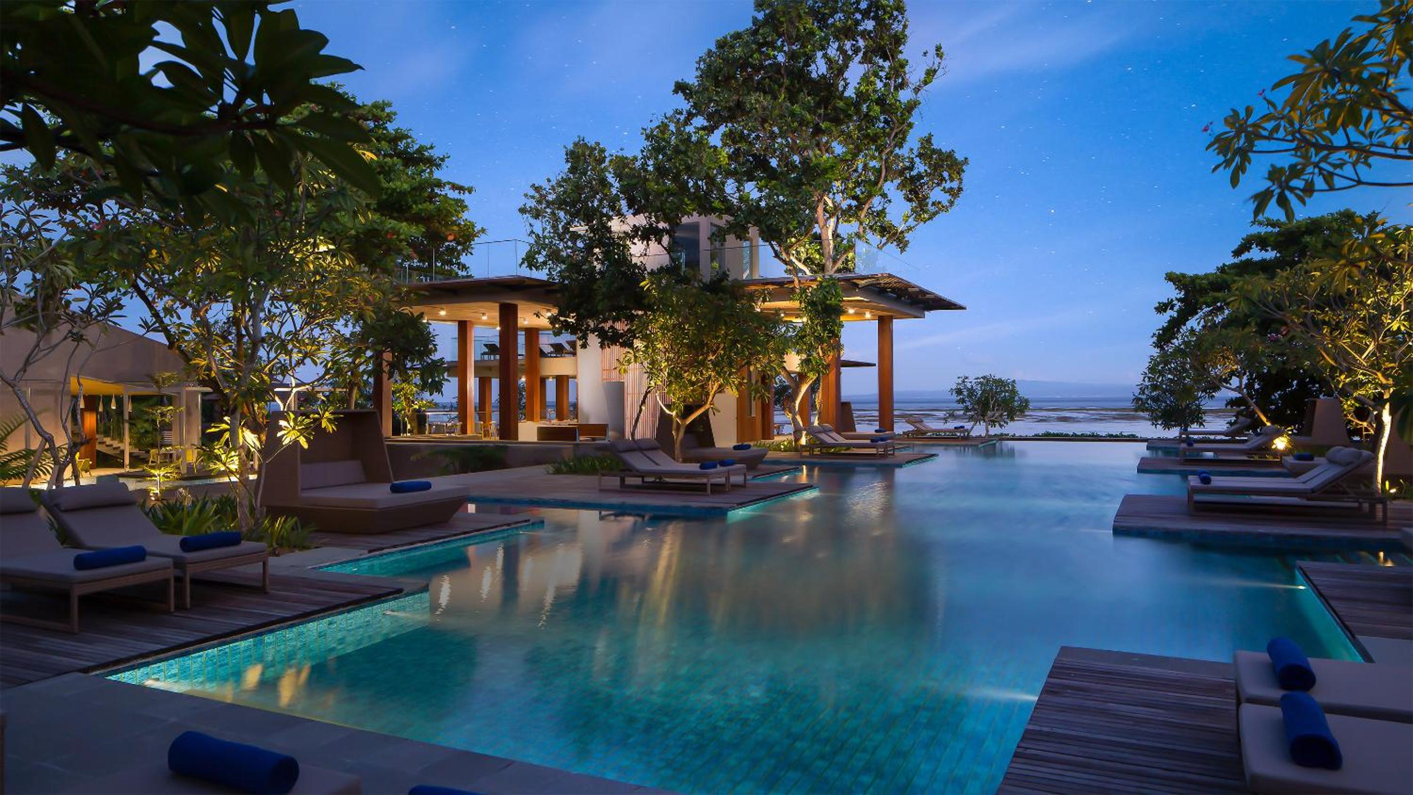 Maya Sanur Resort & Spa 3