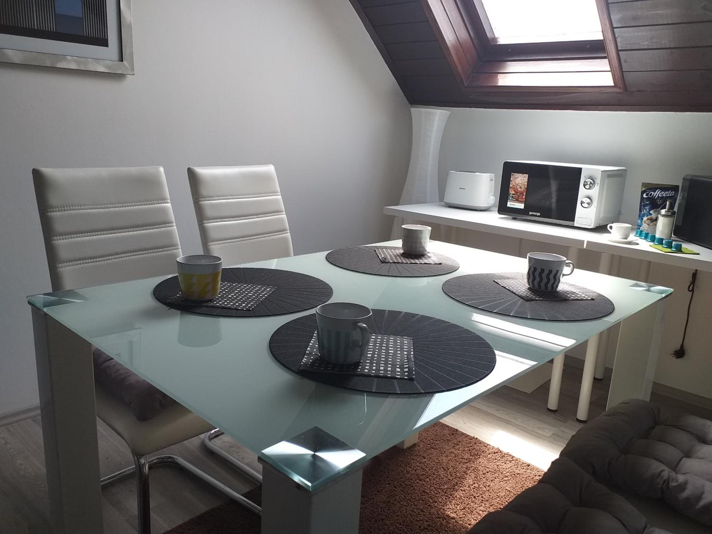 ART INN APARTMANHÁZ BALATON-GYENESDIÁS