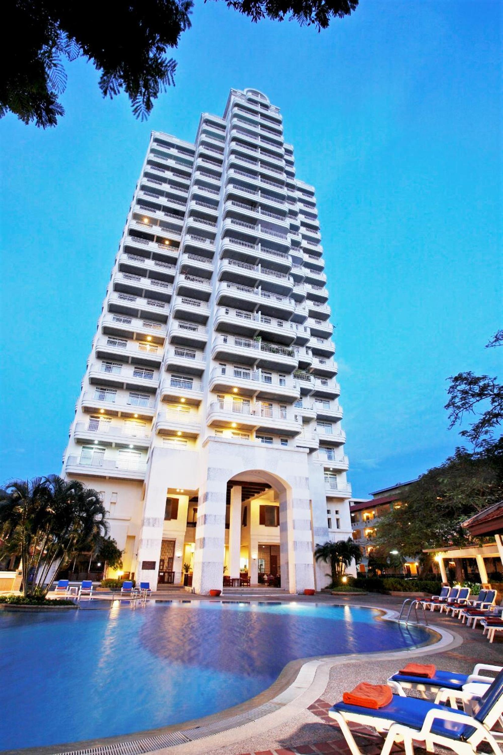 Hotel Waterfront Karon Beach by PHR - Image 1