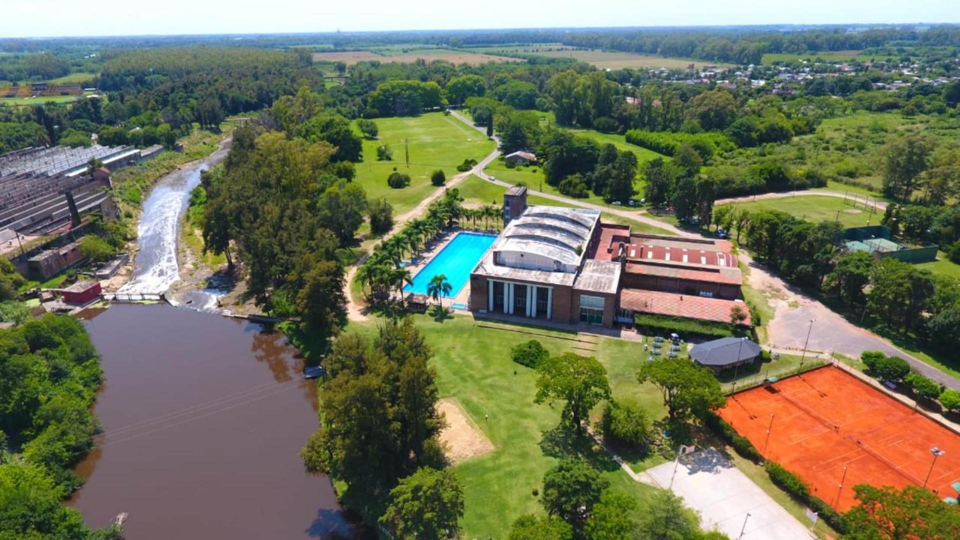 Casa Club en el Náutico Timón