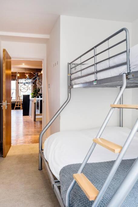 Penthouse Loft apartment with roof terrace Not for events or parties