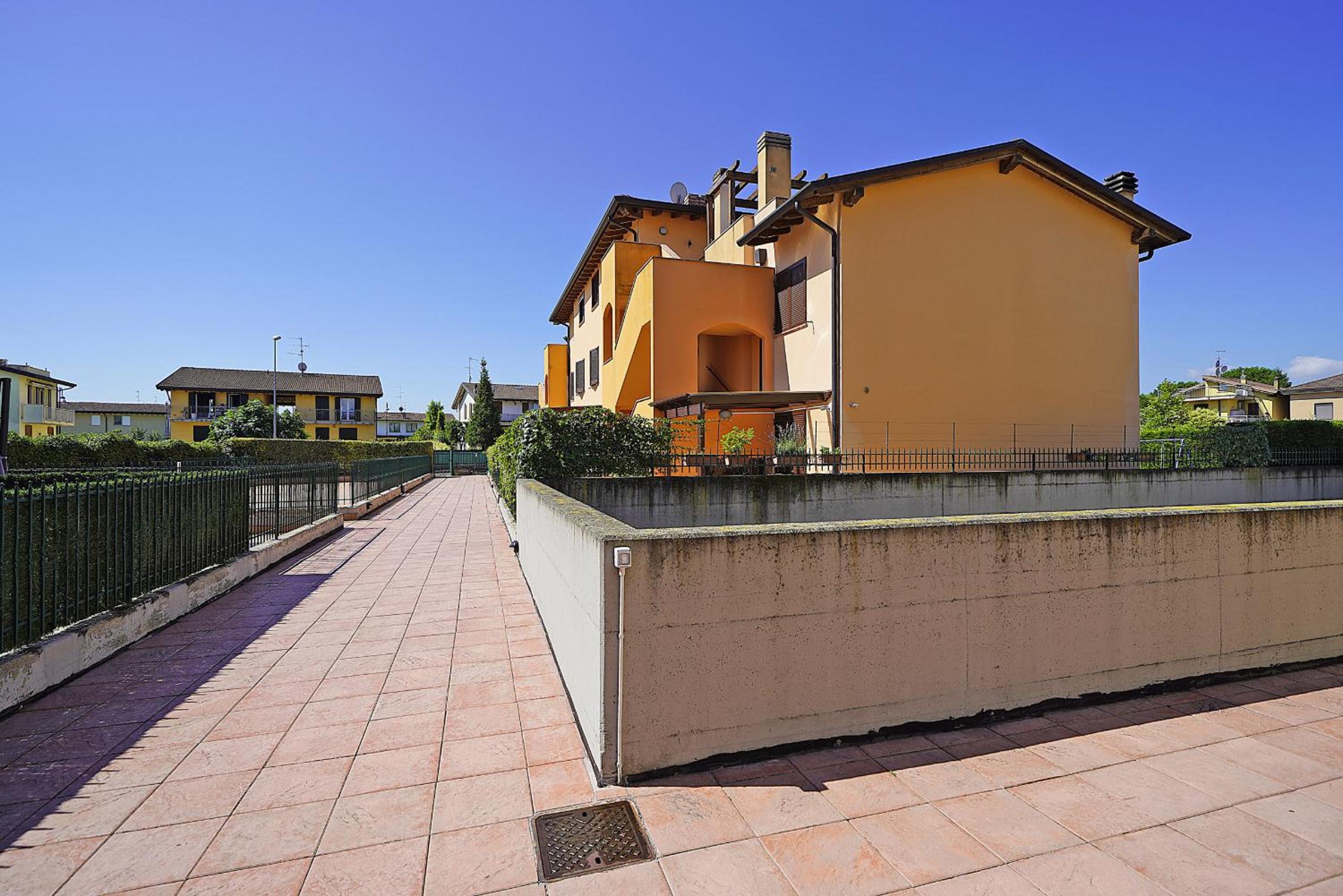 Residenza Tammaro - Gardagate view 5