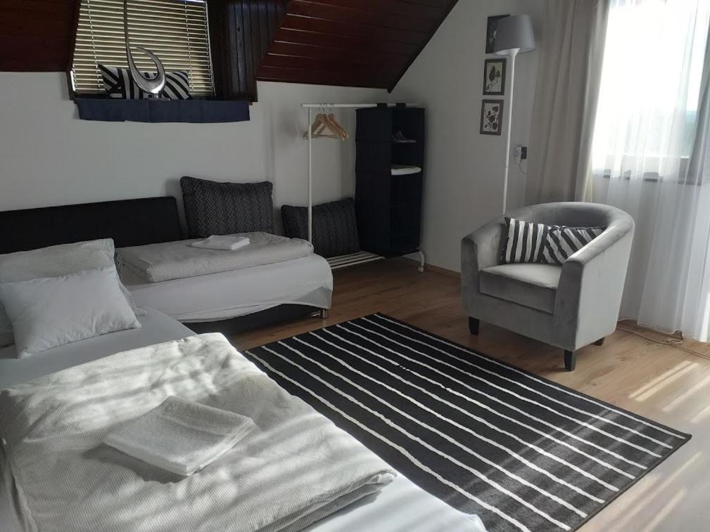 ART INN APARTMANHÁZ BALATON-GYENESDIÁS