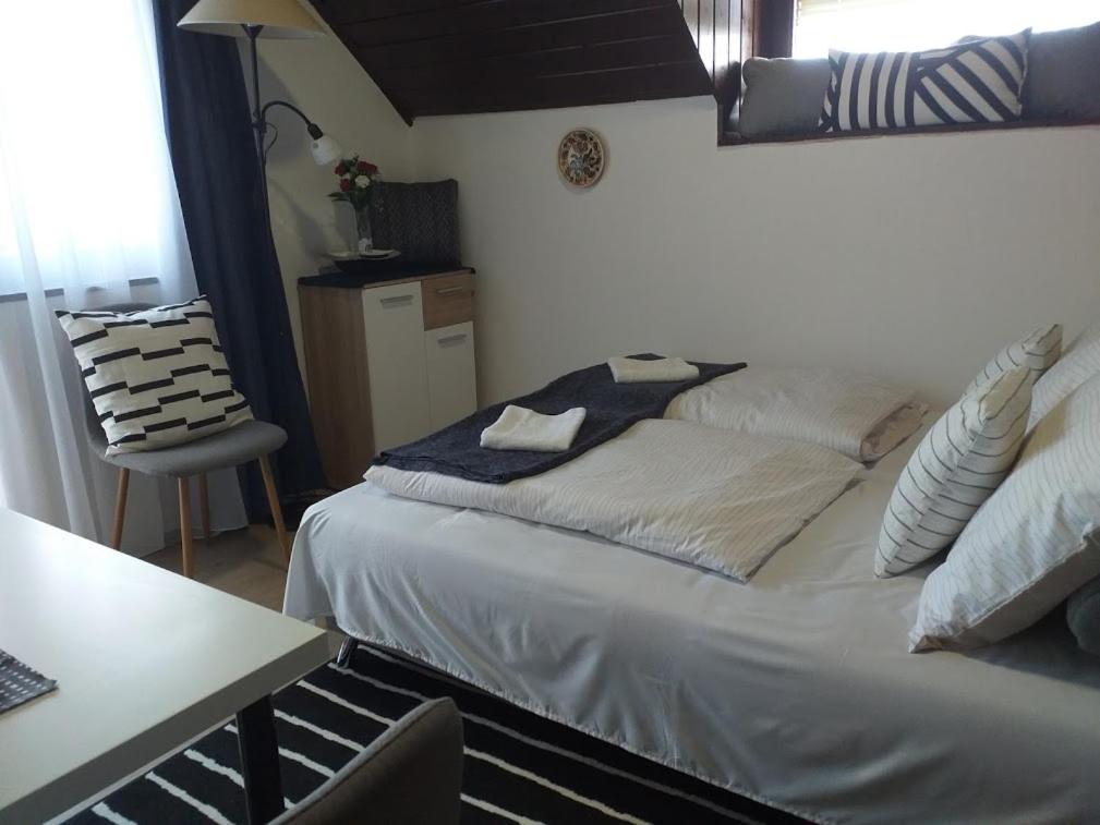 ART INN APARTMANHÁZ BALATON-GYENESDIÁS
