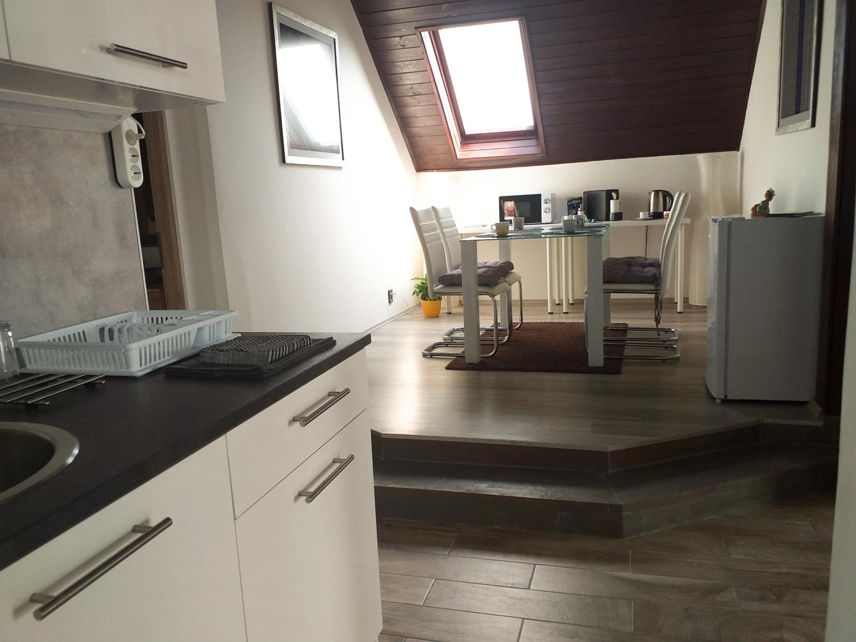 ART INN APARTMANHÁZ BALATON-GYENESDIÁS