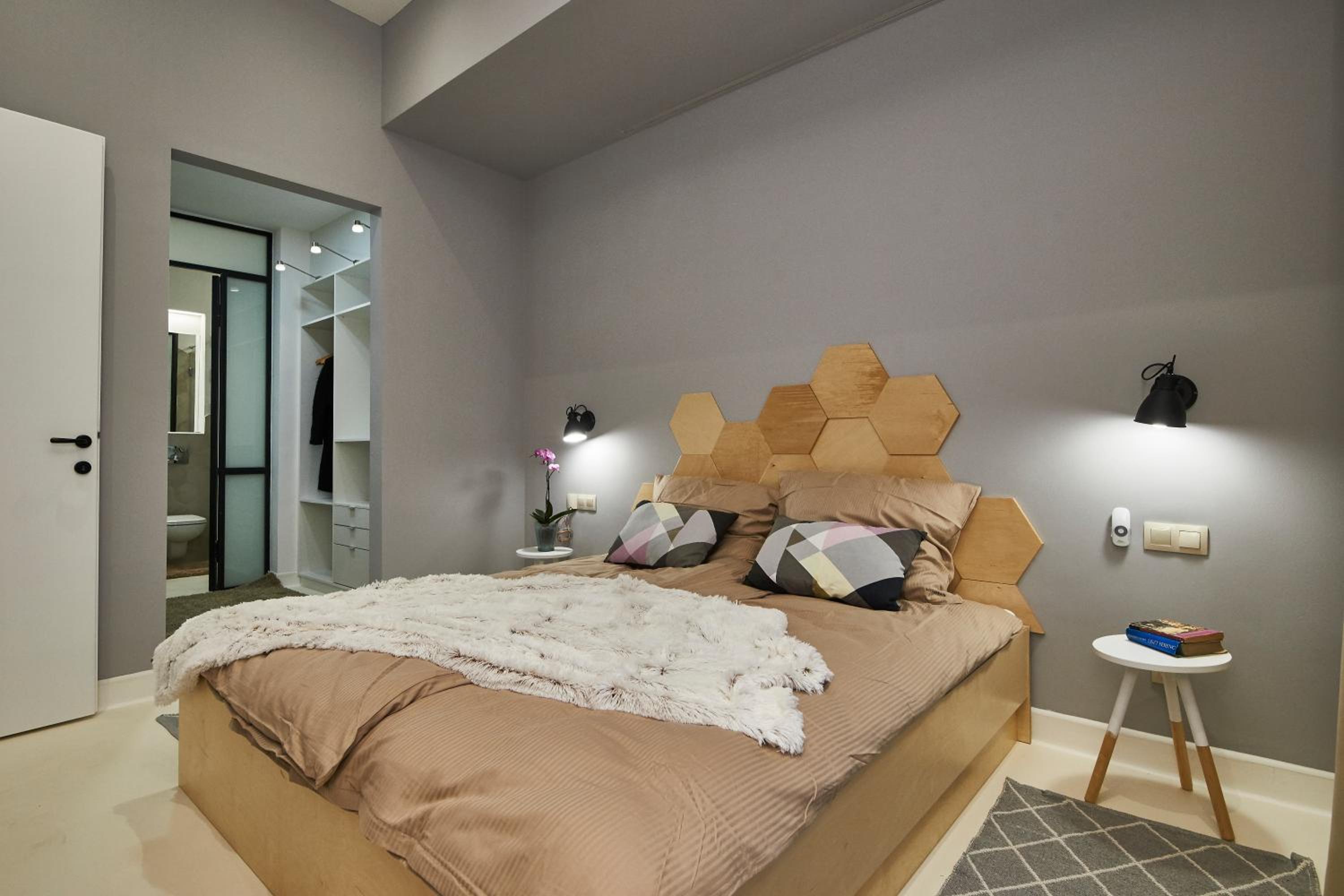 ORANGEHOMES Unique design 3 bathrooms flat