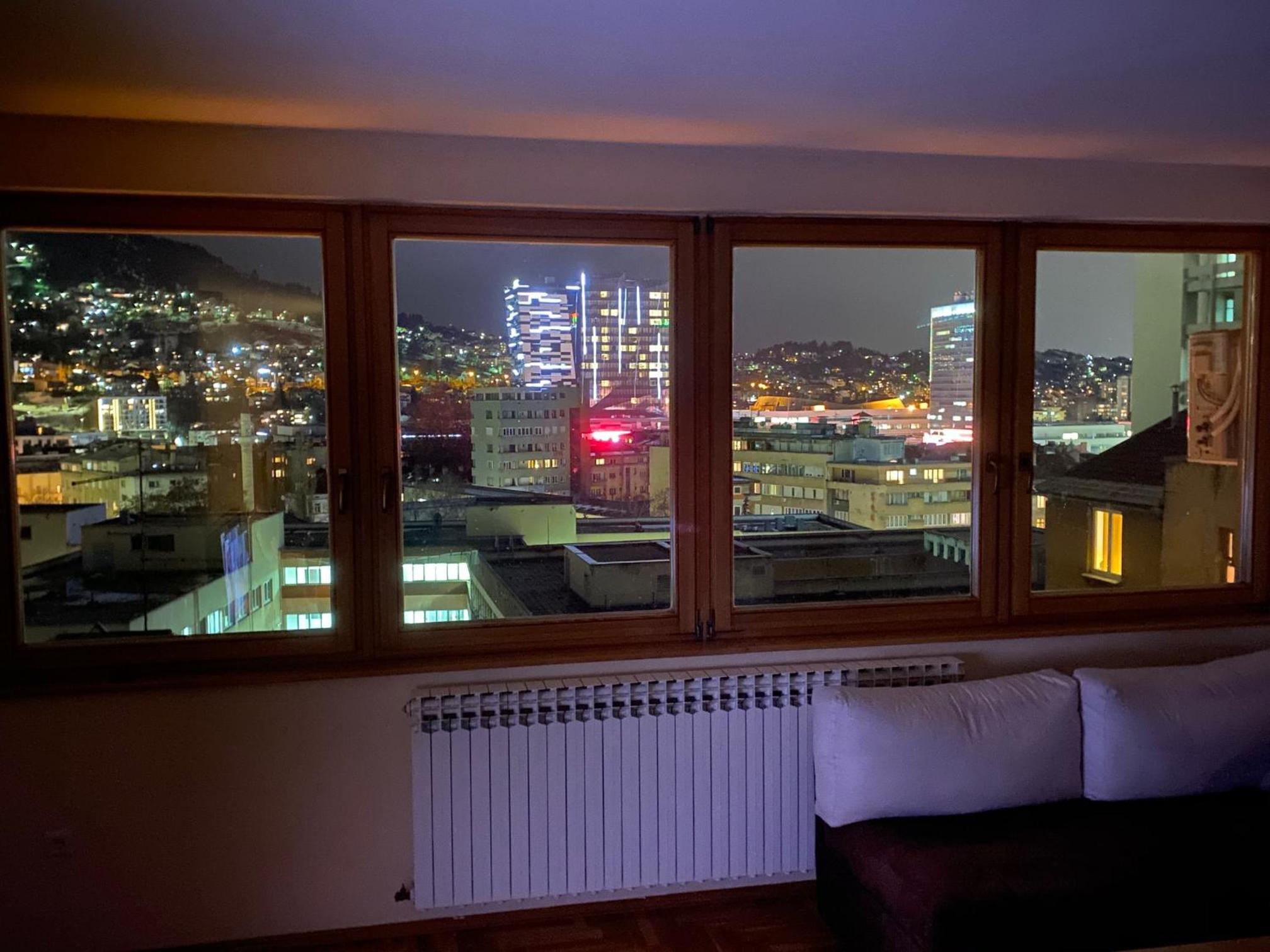 Awesome Panorama Penthouse - free Parking and balcony